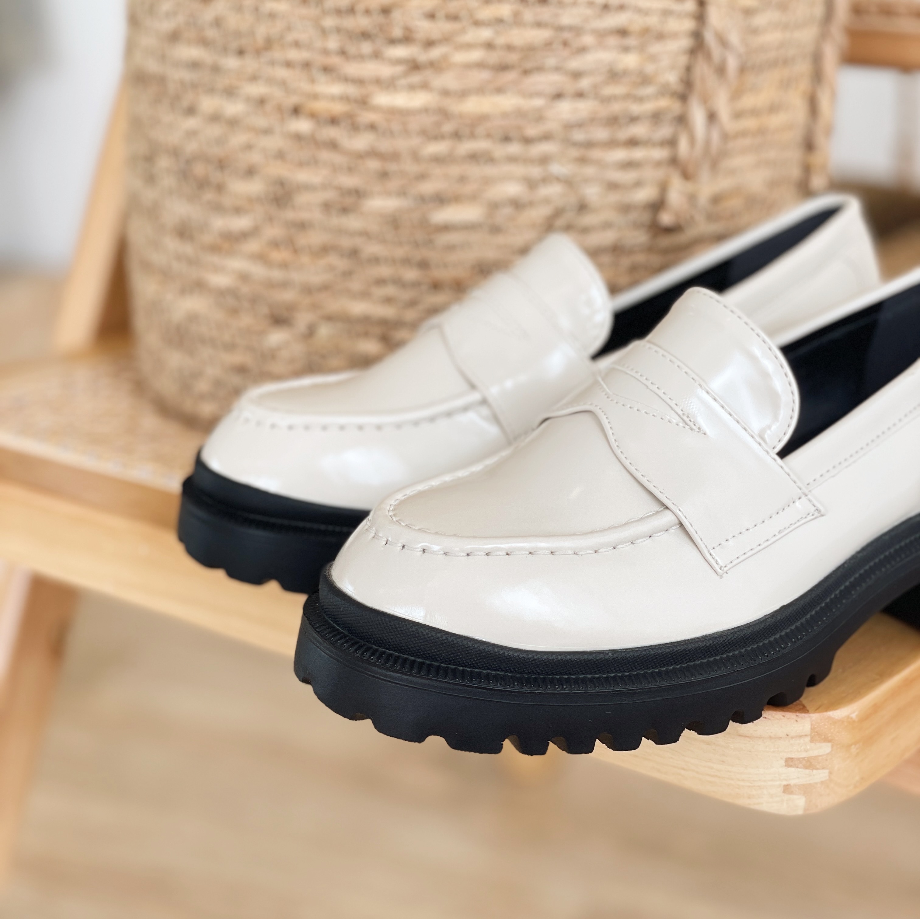 SHOE037 Classic Platform Loafers