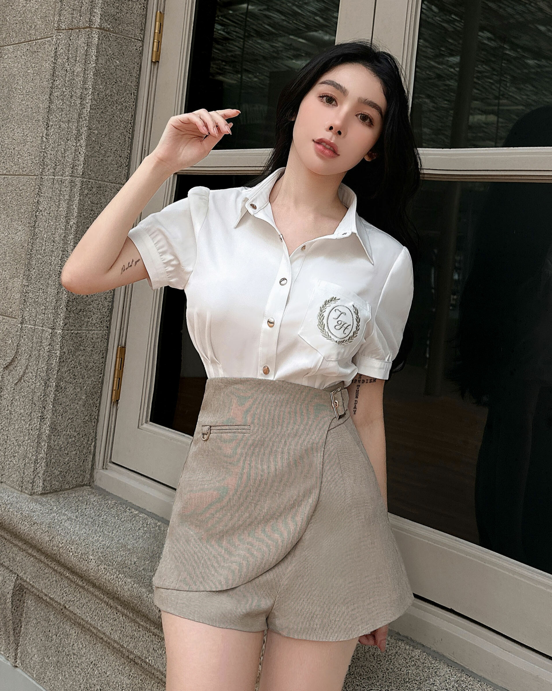 訂製-學院金絲刺繡短袖襯衫