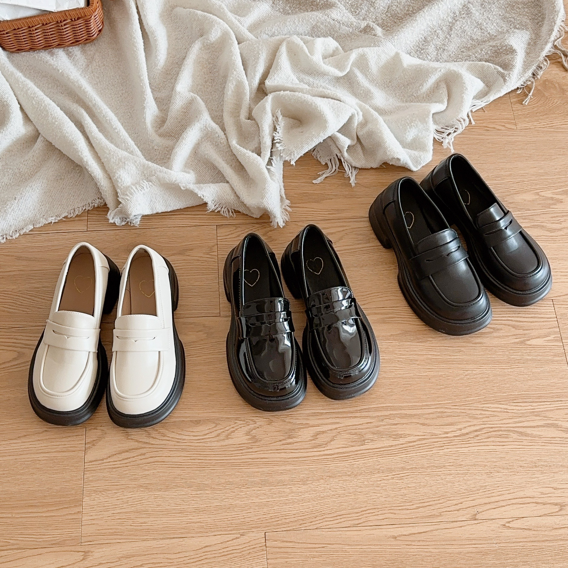 部份現貨🚚小編私推😍秋冬穿搭好夥伴✨軟fufu好穿好走質感小皮鞋💕共3色