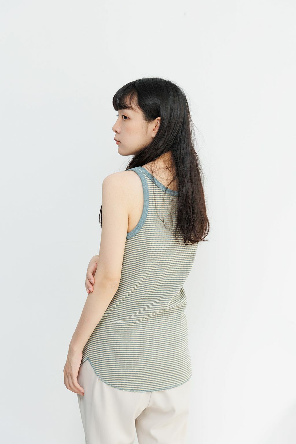 螺紋圓弧下擺背心(兩色-藍)