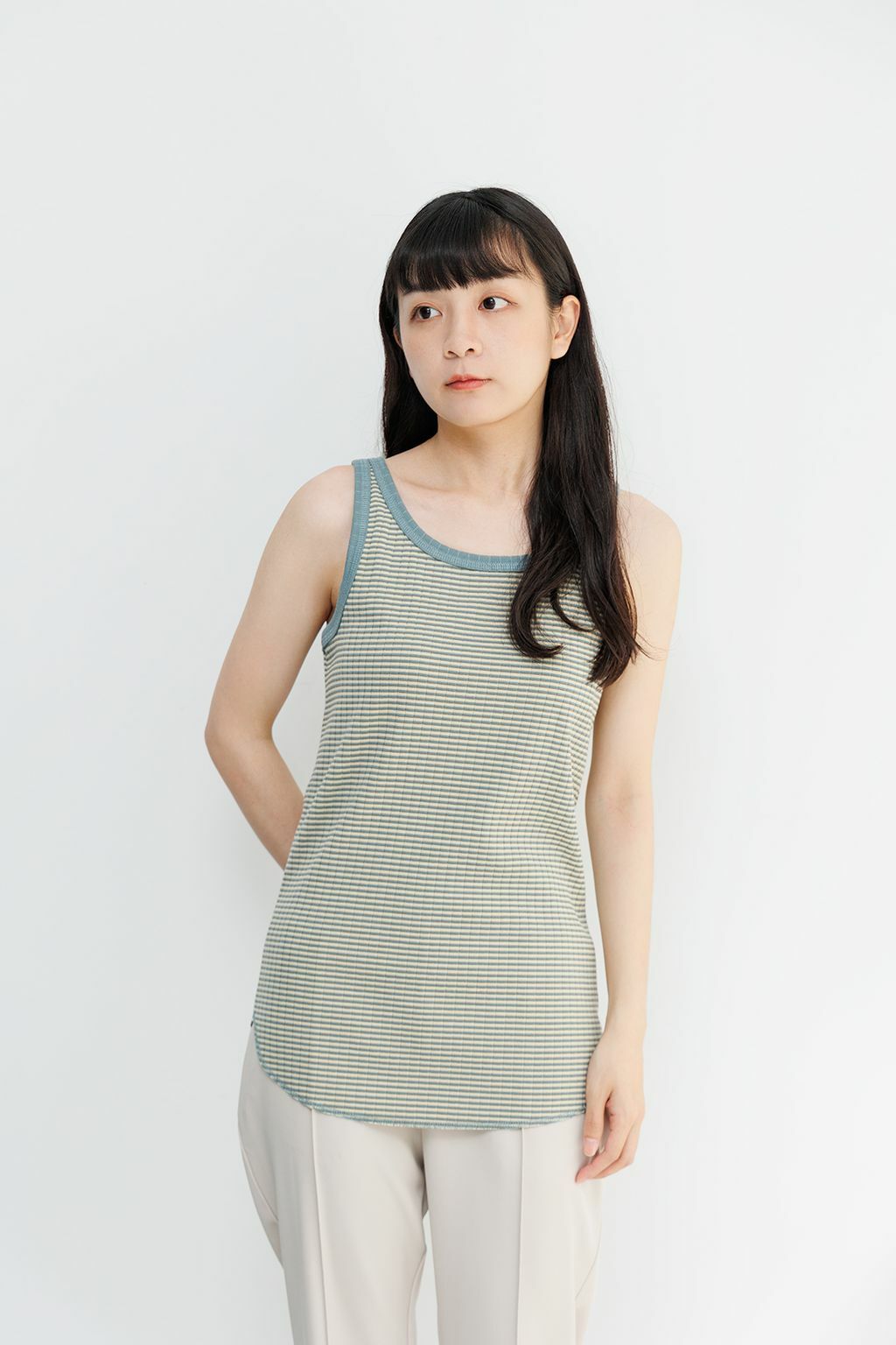 螺紋圓弧下擺背心(兩色-藍)