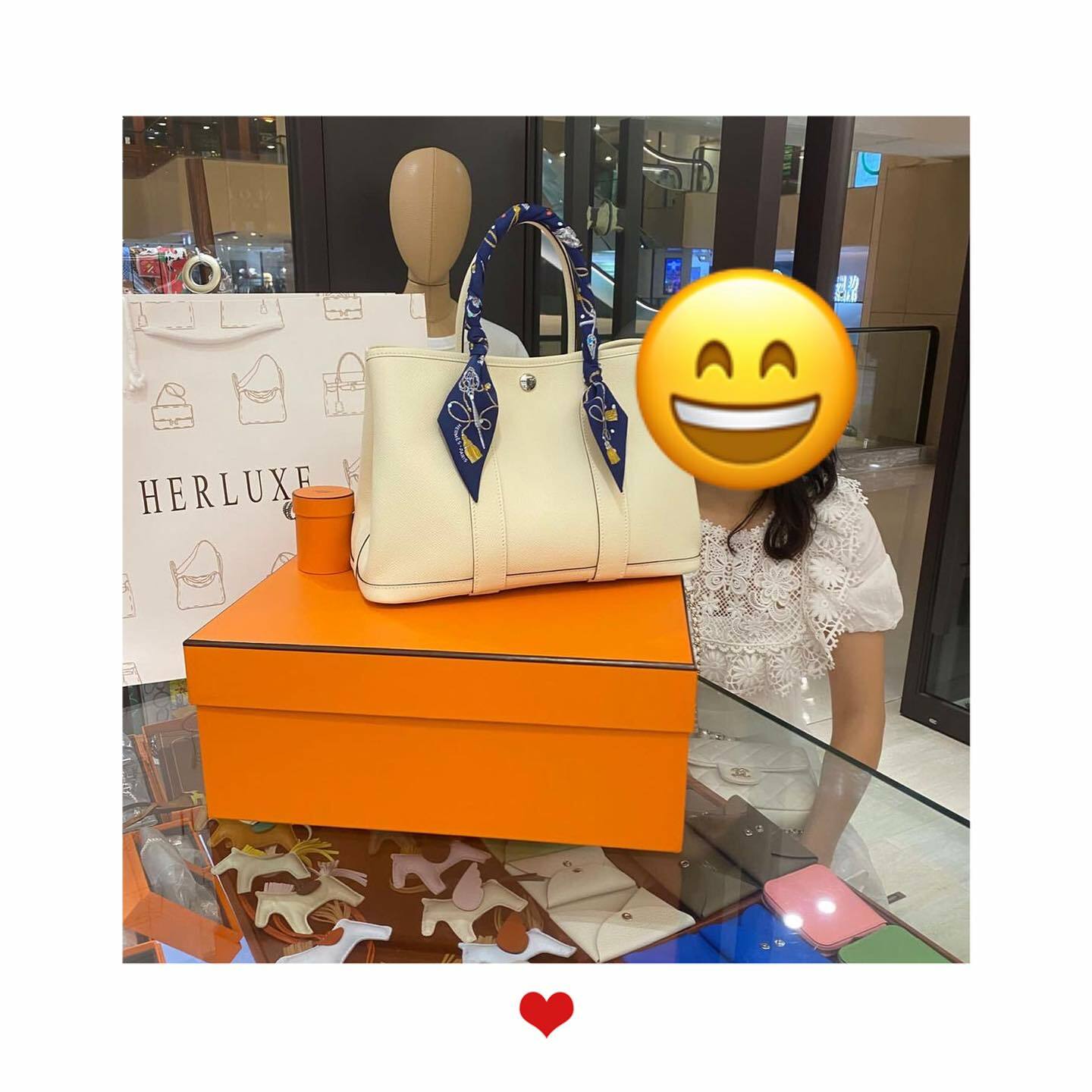 爽快靚靚來pick up GP30奶油白🎉 配埋twilly🎀 靚靚都很認同同事專業推薦🤩 一直都有關注HERLUXE新資訊🫶 多謝你嘅支持與信任💪