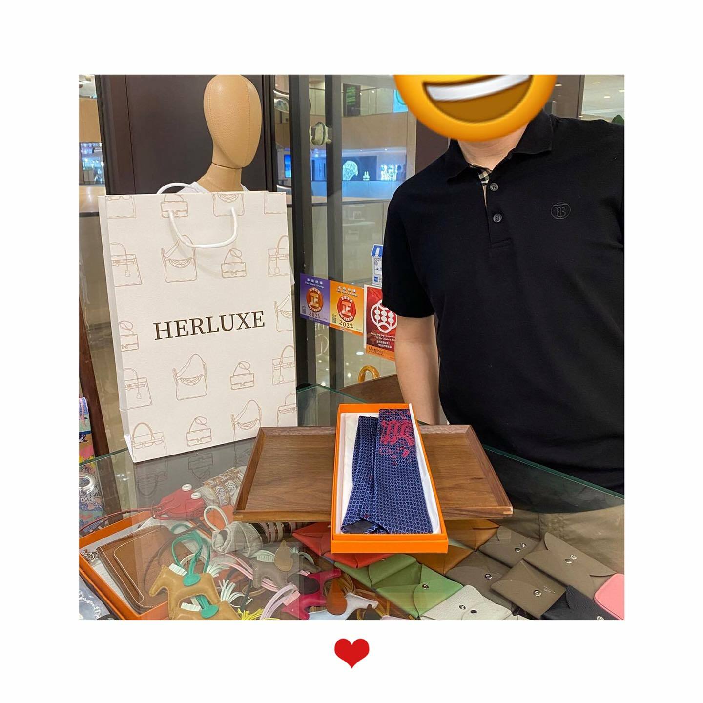 【 感謝支持 】型男先生同太太walk in來買特別版tie👔 佢哋係HERLUXE嘅vip客戶👑 長期幫襯我哋買袋同配件🫰近期買咗picotin 23 in the loop🎉 先生有關注我哋social media👏 非常鐘意我哋嘅運營風格同氣氛😍 多謝你哋嘅認可以及一直咁支持HERLUXE🫶