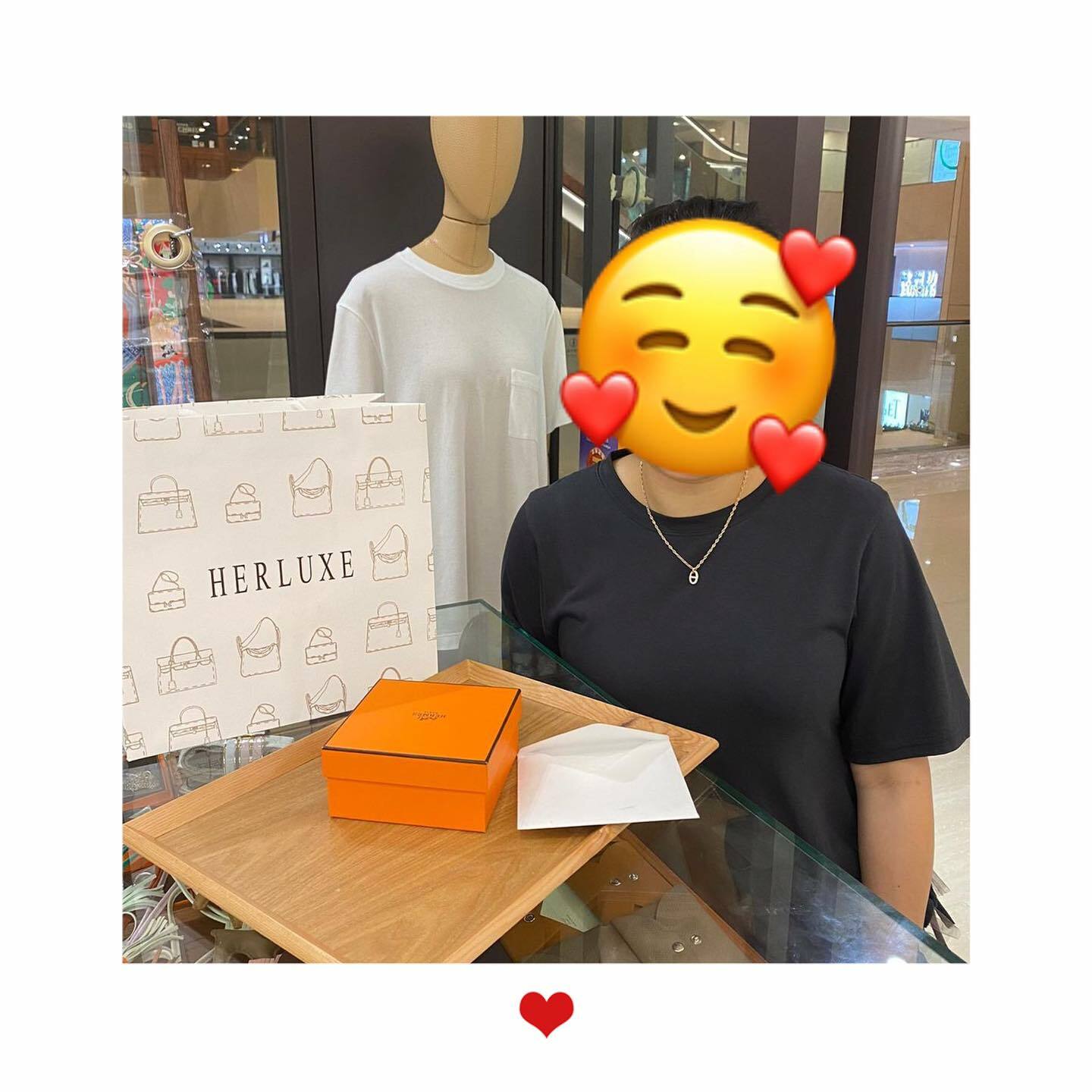 爽快靚靚來pick up 豬鼻鑽石頸鏈💎 上週剛幫襯我哋買咗豬鼻長鏈👏 大讚非常實用🤩 靚靚對我哋嘅產品同服務都很滿意🥰 多謝你嘅多次復購以及支持信任🫶💪