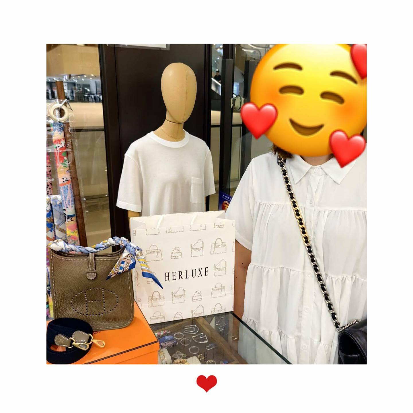 靚靚睇直播後馬上到店落單mini E大象灰🐘 同Twilly🎉 靚靚係熟客朋友介紹來嘅😍 大讚我哋款式、顏色齊全👍🏻 表示會持續關注HERLUXE直播🫰多謝你嘅支持與信任🫶