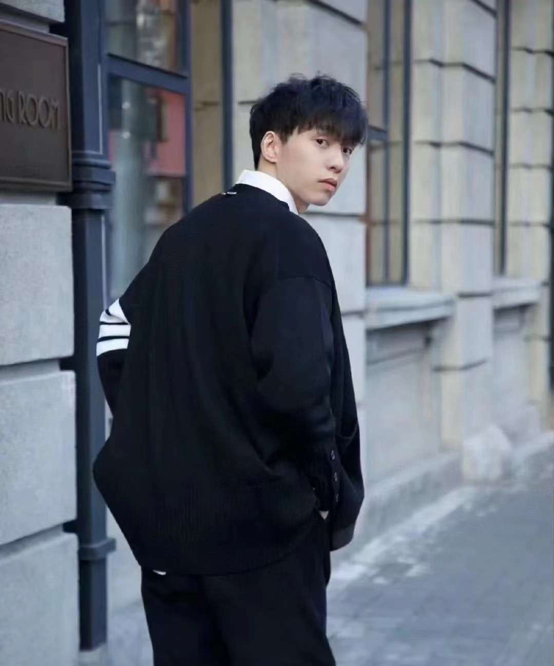 Thom browne 深藍色針織開衫 -M