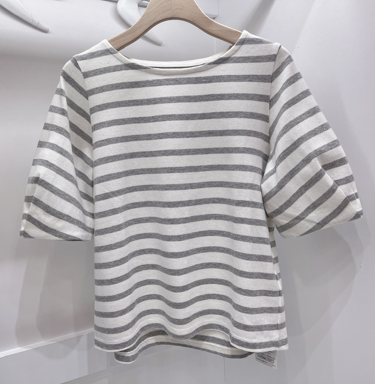 公主袖橫條上衣