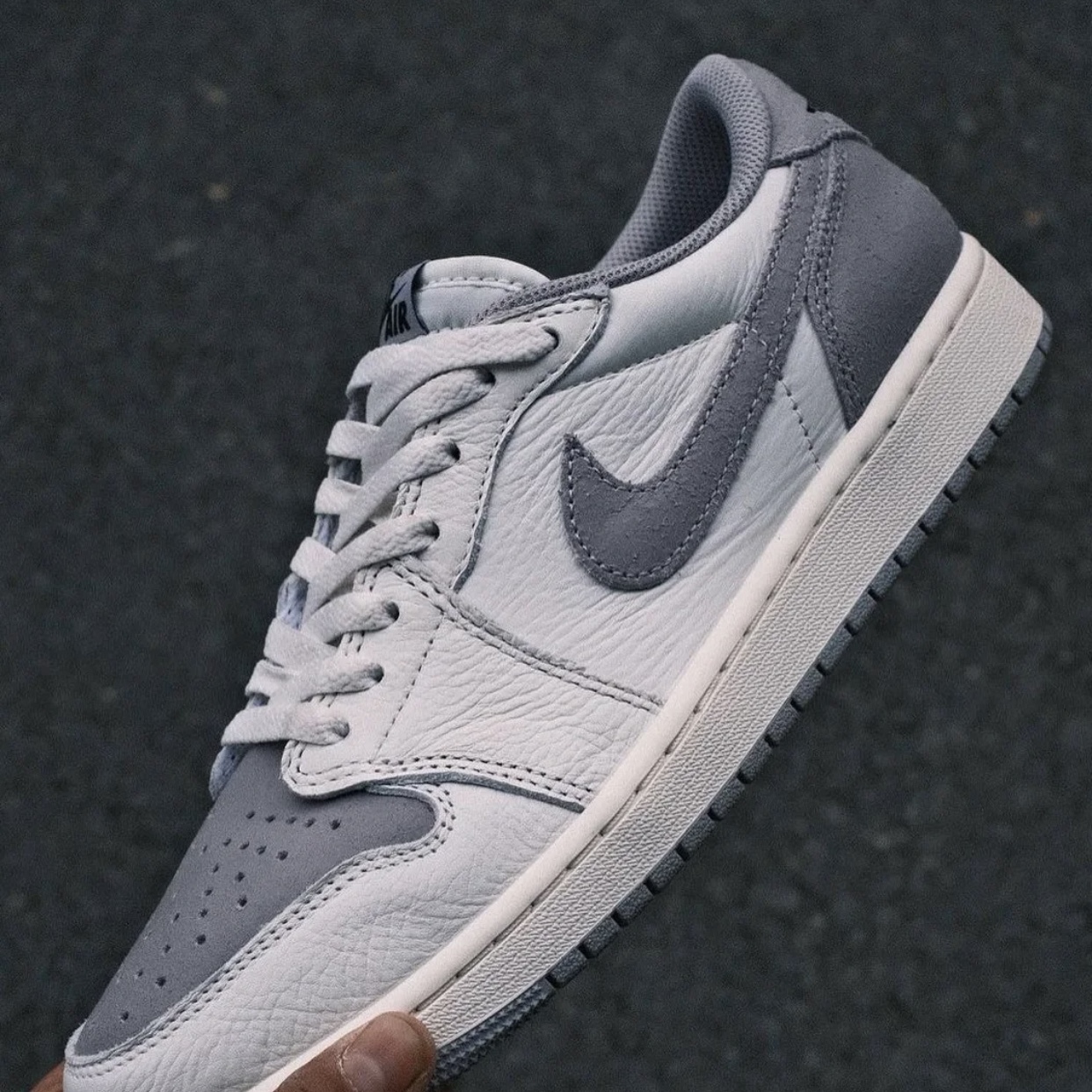 Nike Air Jordan 1 Atmosphere Grey 低筒仿舊奶油底大氣灰