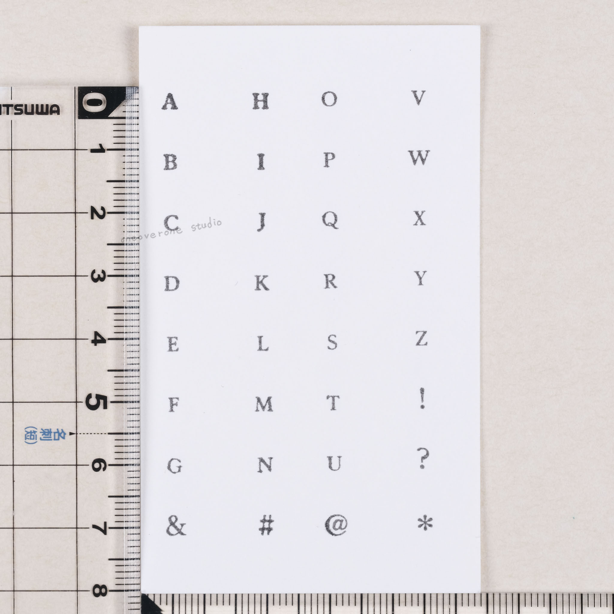 (售完絕版) 迷你明體字母棒 膠版印章｜一分之一工作室 臺灣