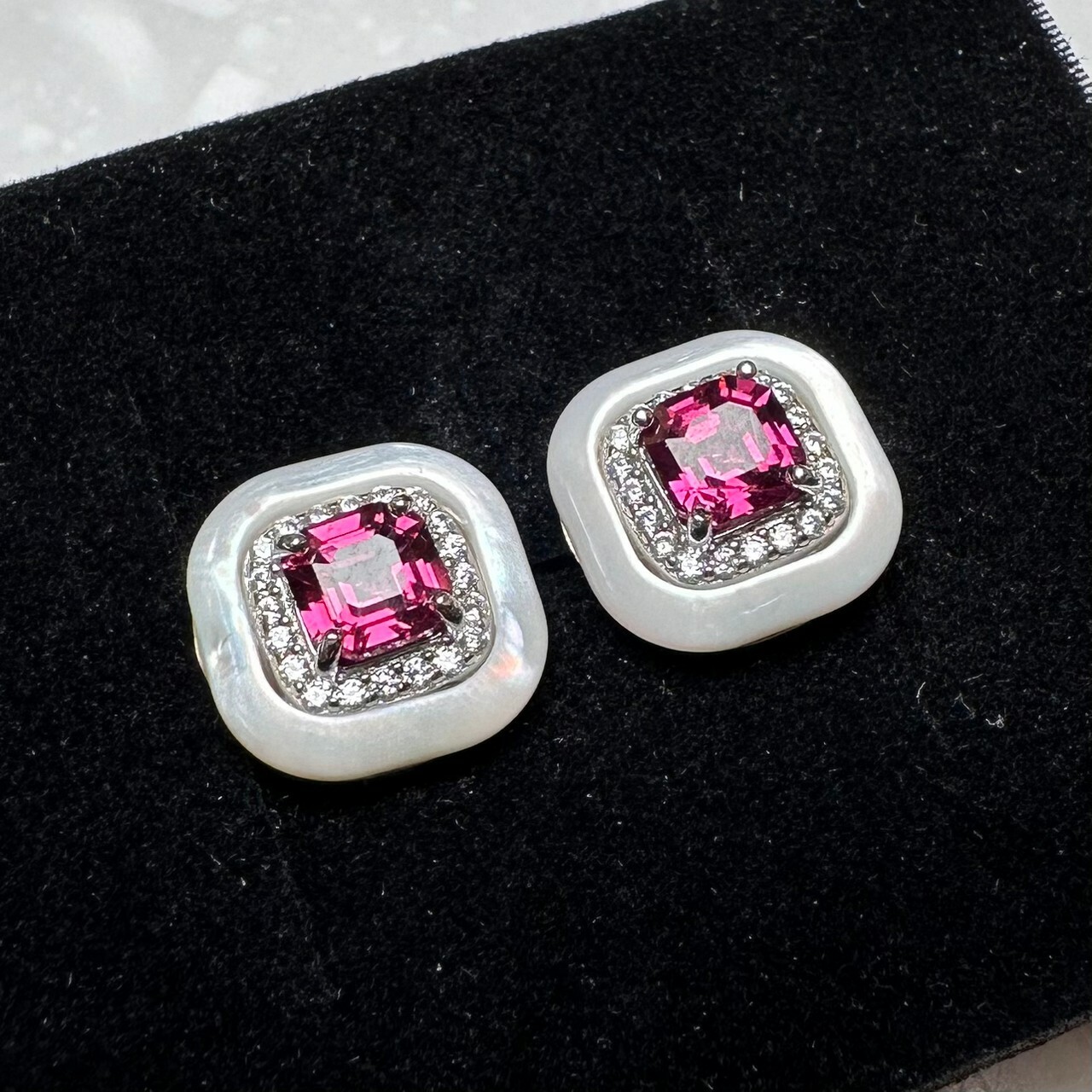 925銀耳環 方方紅石榴石耳環