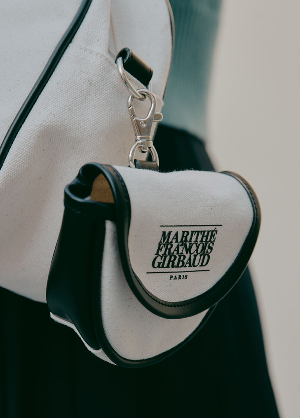 【MARITHEFRANCOISGIRBAUD】MOUVEMENT MINI BALL POUCH original.jpg?1694256760