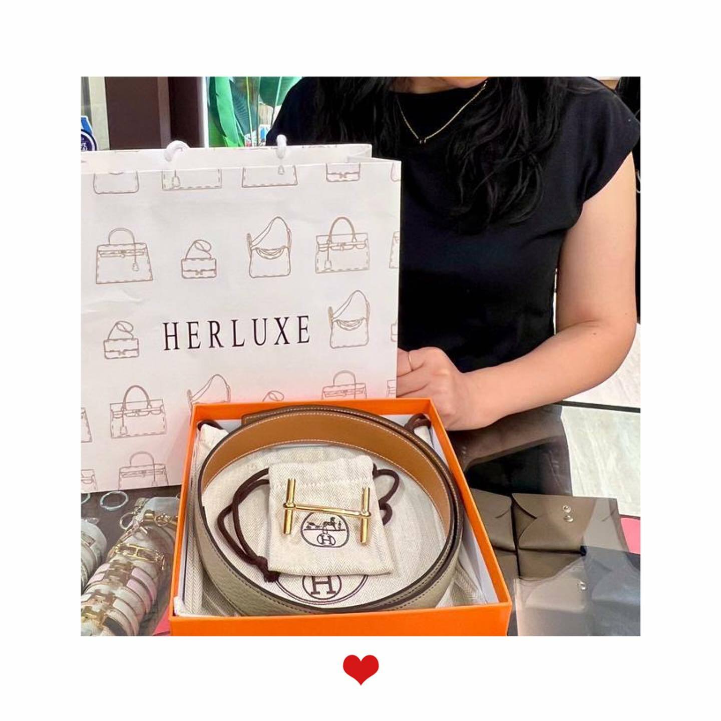 爽快靚靚walk in來 shopping🥳 爽快埋單 H d'ancre belt 💕 靚靚對我哋嘅貨品價錢同服務很滿意🥰 多謝你嘅支持❤️