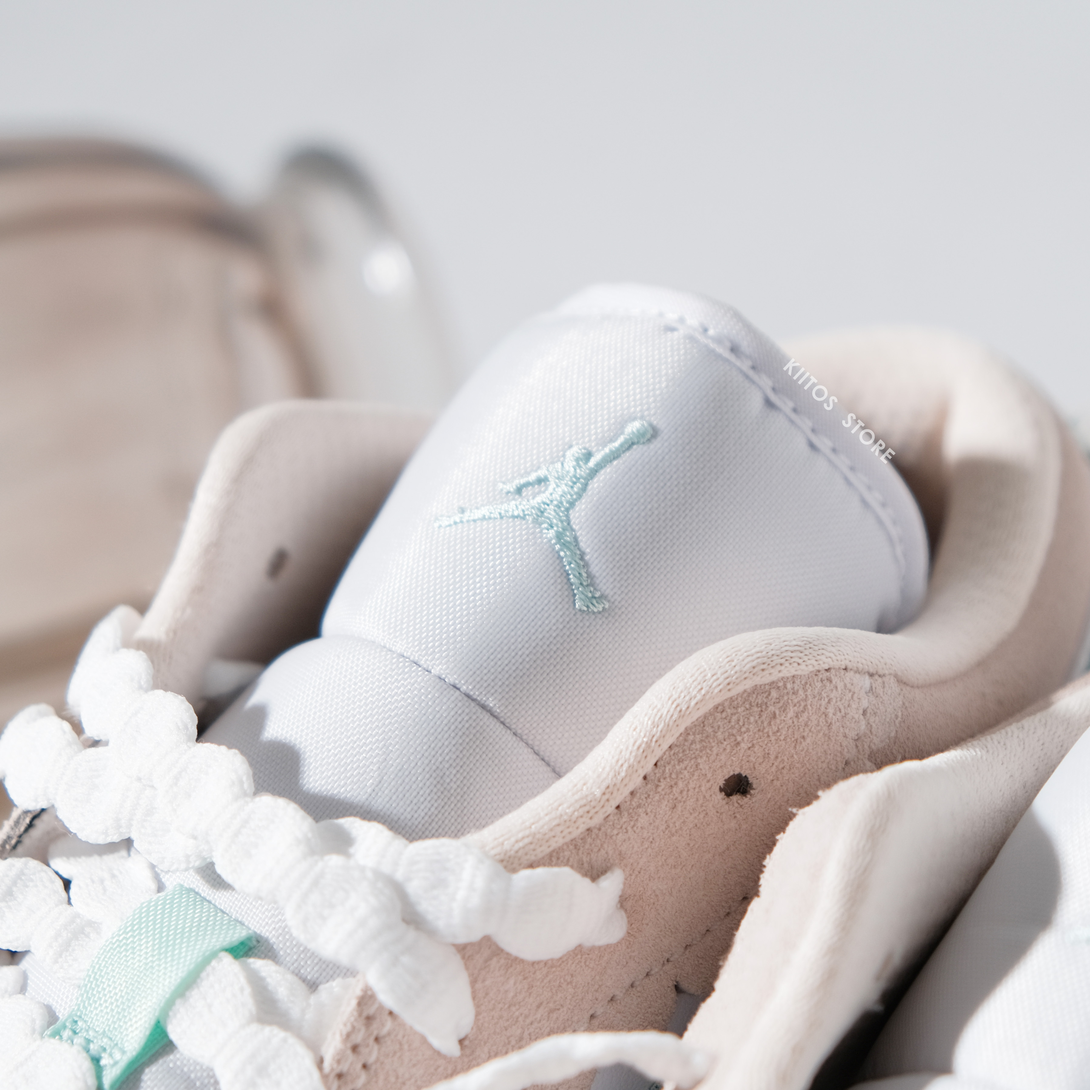 NIKE AIR JORDAN 1 LOW SE 波浪裸粉 大童鞋 DZ5356-800