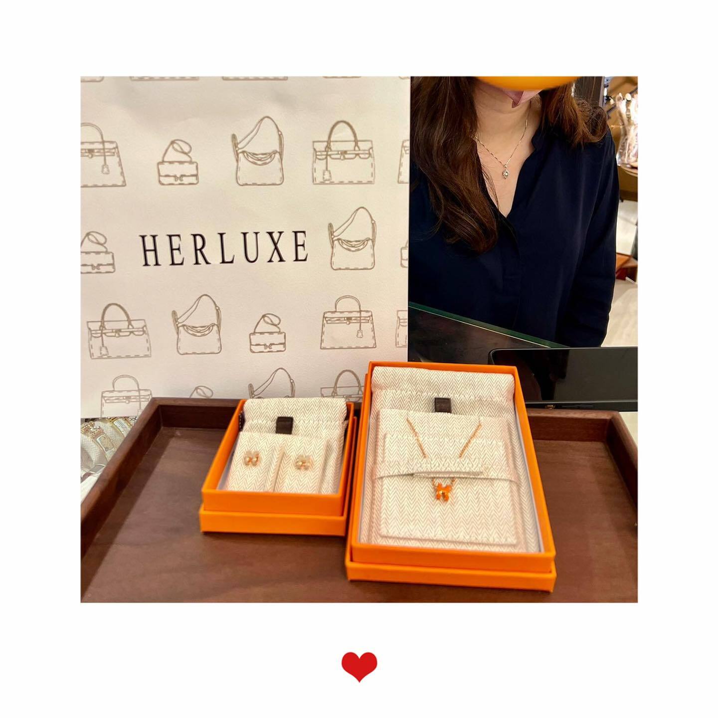 爽快靚靚再次幫襯HERLUXE🎉 爽快埋單帶走mini pop H 頸鏈同耳環😍 靚靚非常滿意我哋嘅服務🥰 多謝你嘅支持與信任❤️💪