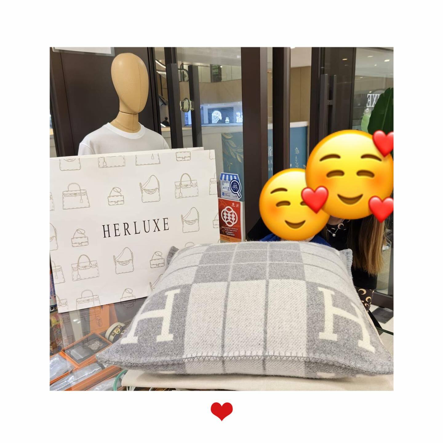 爽快靚靚睇HERLUXE直播見到🈶配貨都配不到嘅Cushion即刻拍板落單🥳 同活潑仔仔來pick up 🤩 見到實物好鐘意❤️ 多謝你嘅支持與關注🫶