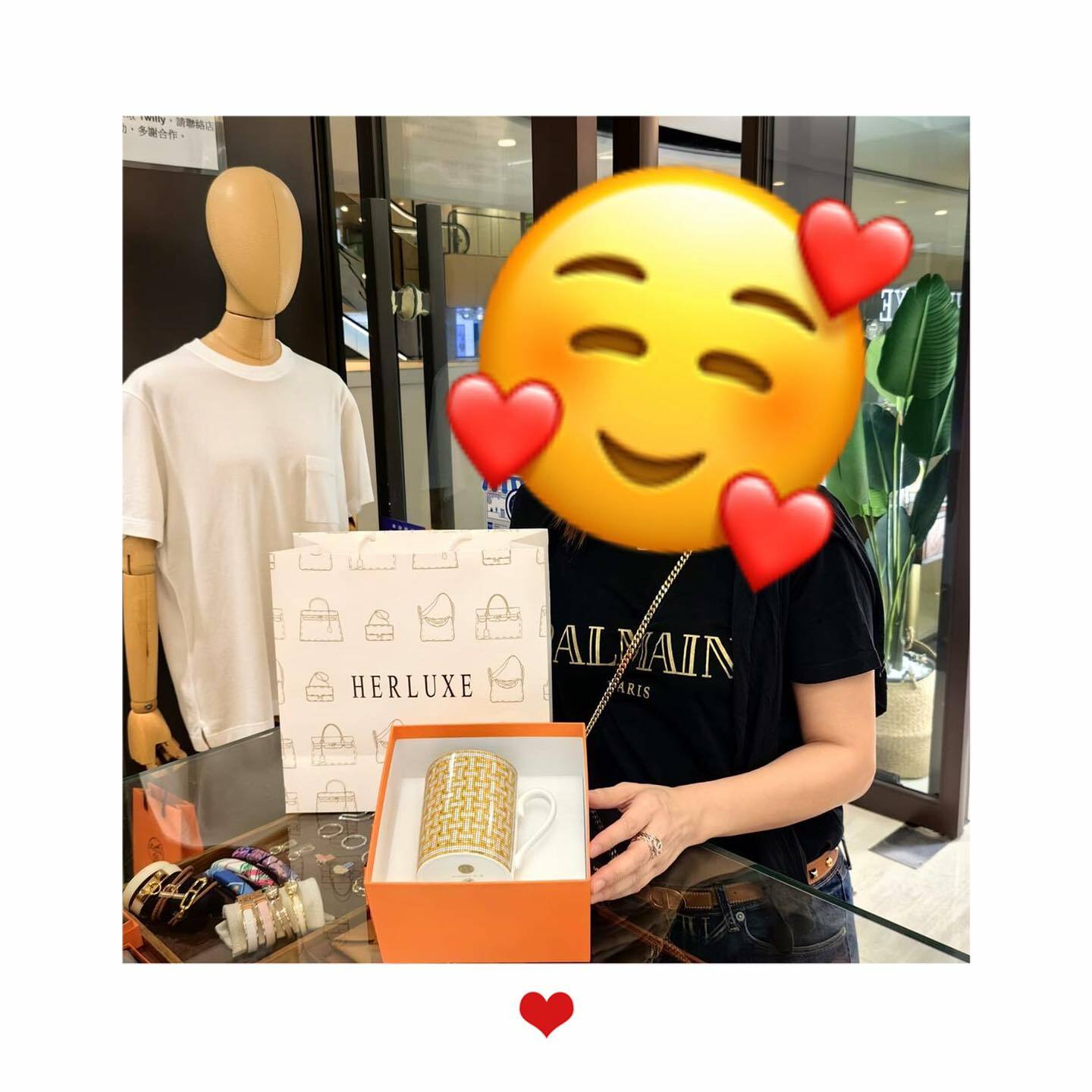 爽快靚靚睇直播🤩 見到超優惠直播價即刻落單🥳 來店pick up mug杯🫰仲比咗好多關於直播嘅寶貴意見❤️ 多謝你對HERLUXE嘅支持與關注🫶