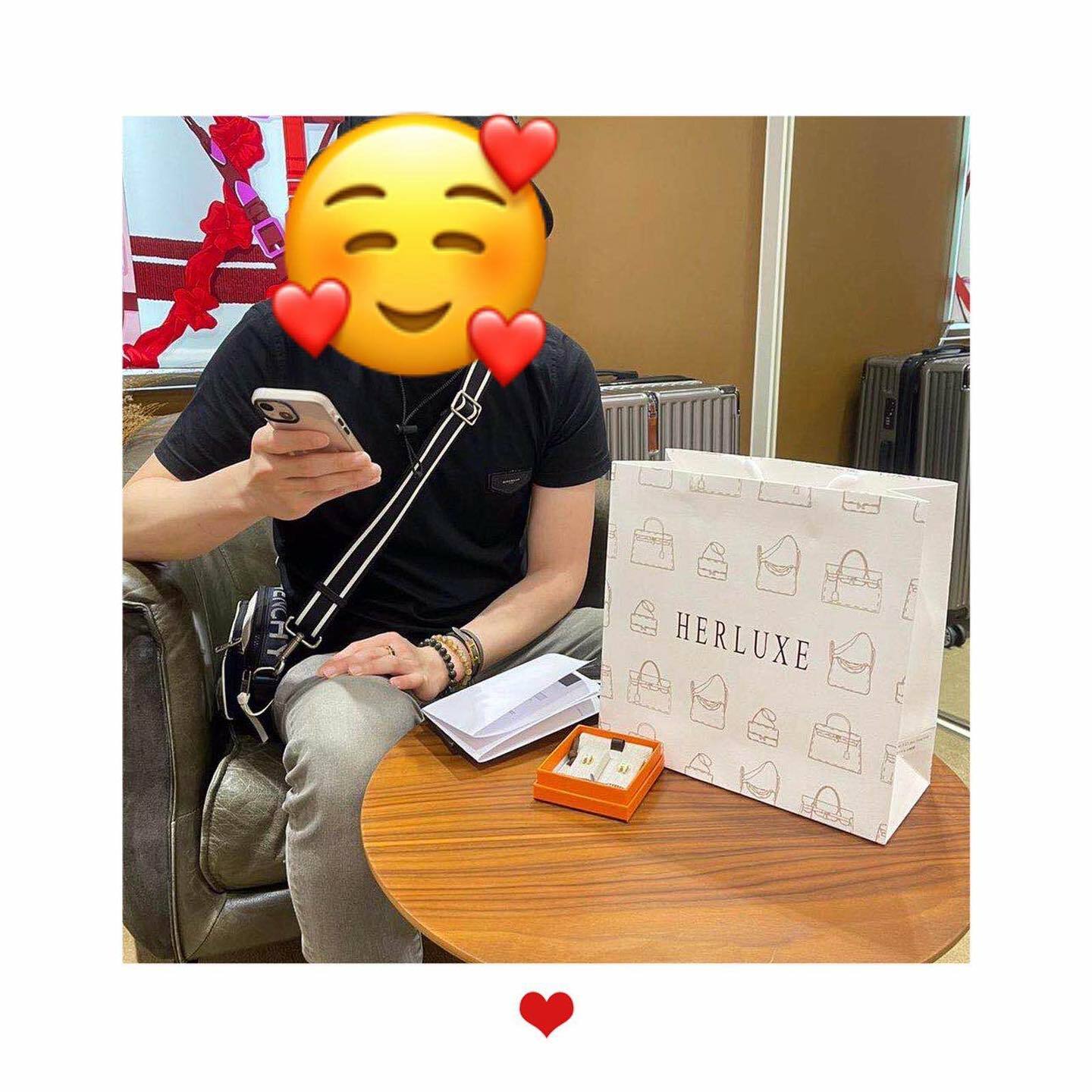 型男先生在線上落單🤗 來店pick up 耳環💫 係送比朋友嘅禮物🎁 你朋友收到一定好開心😍 多謝你嘅支持與認可💖