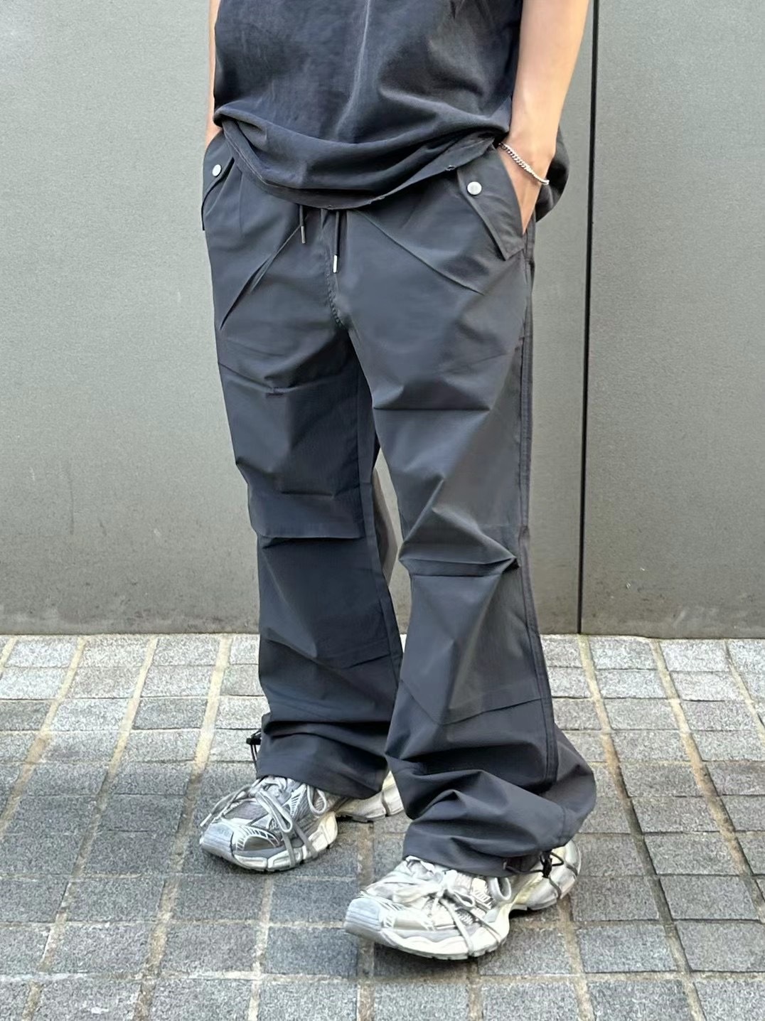 🇰🇷韓國 皺摺 街頭感 尼龍 縮口 長褲