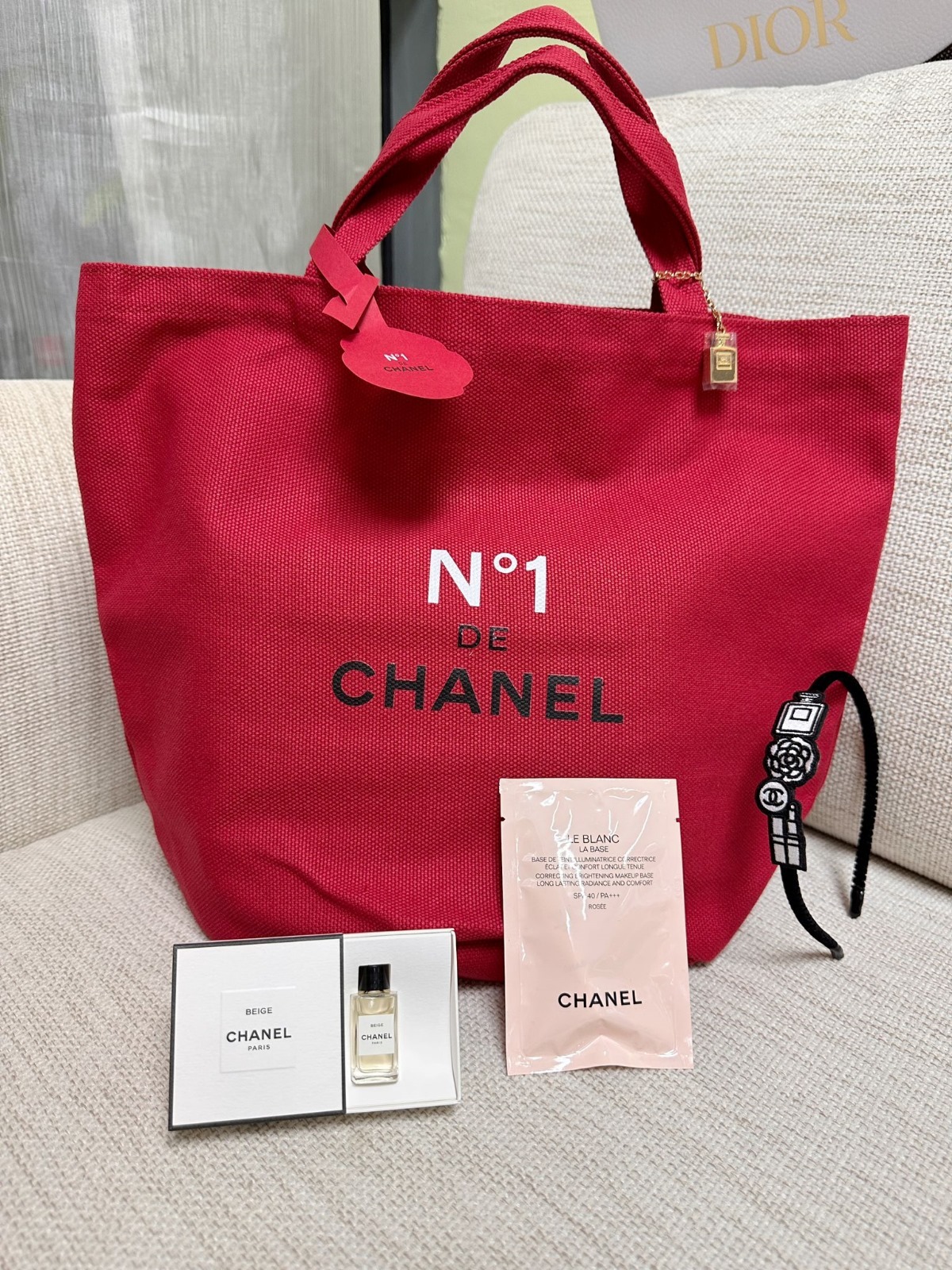 Chanel 紅山茶花袋套裝 -M