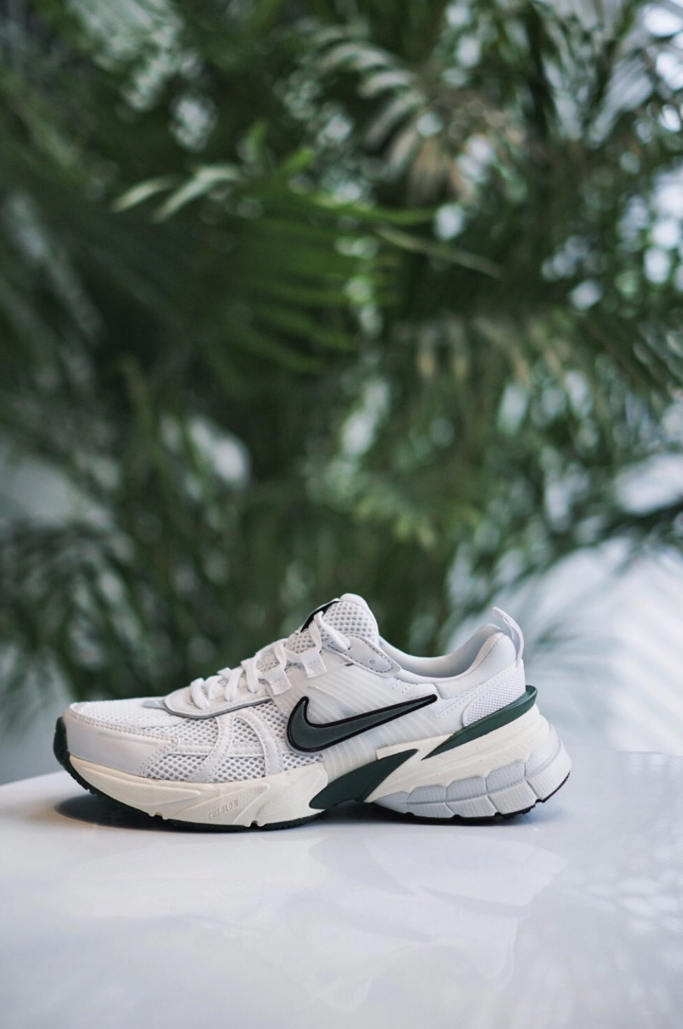 【APAIR】現貨 Nike V2k Run 白綠 奶油底 復古跑鞋 FD0736-101