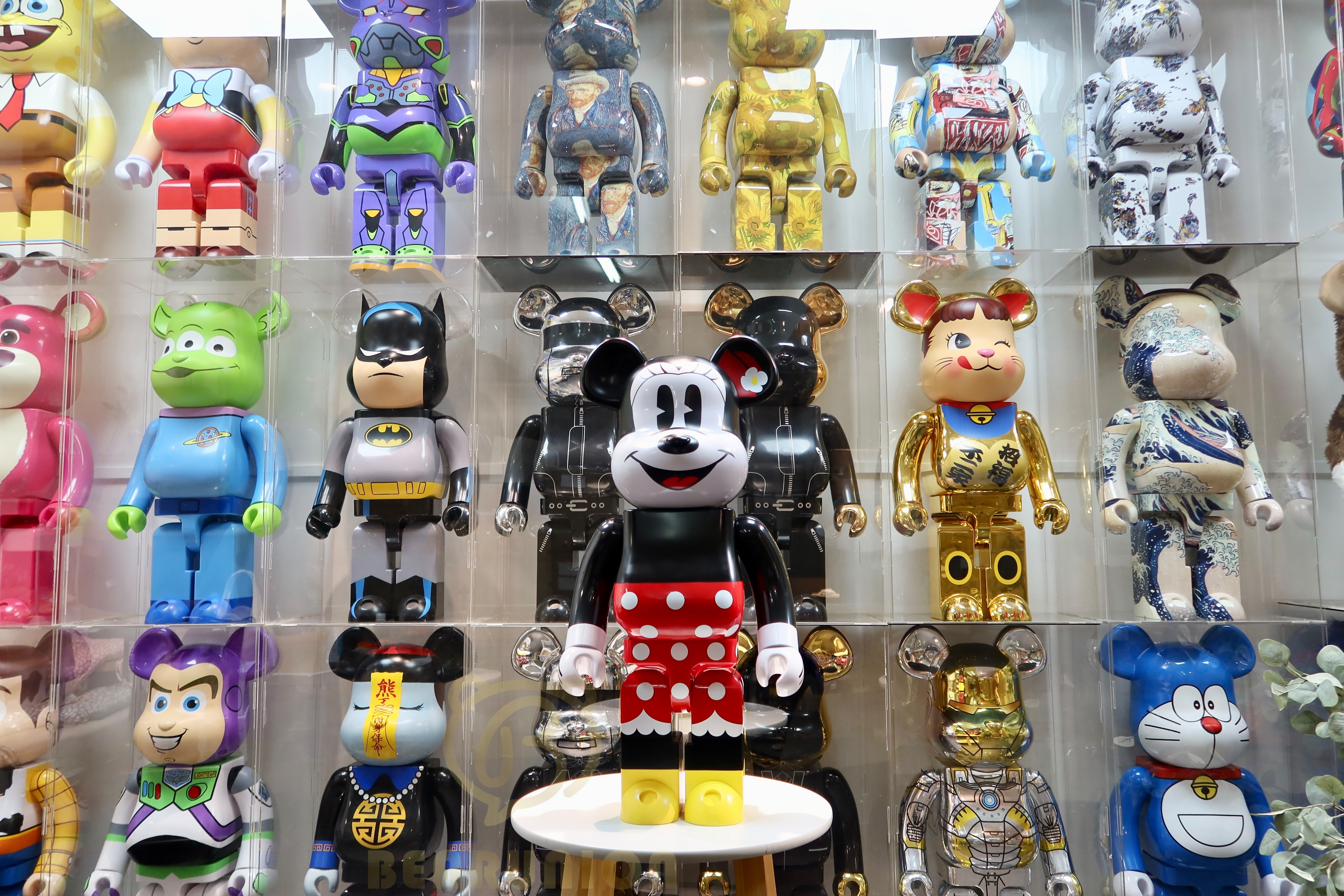 Bearbrick MINNIE MOUSE 1000％ ベアブリック org.jpg