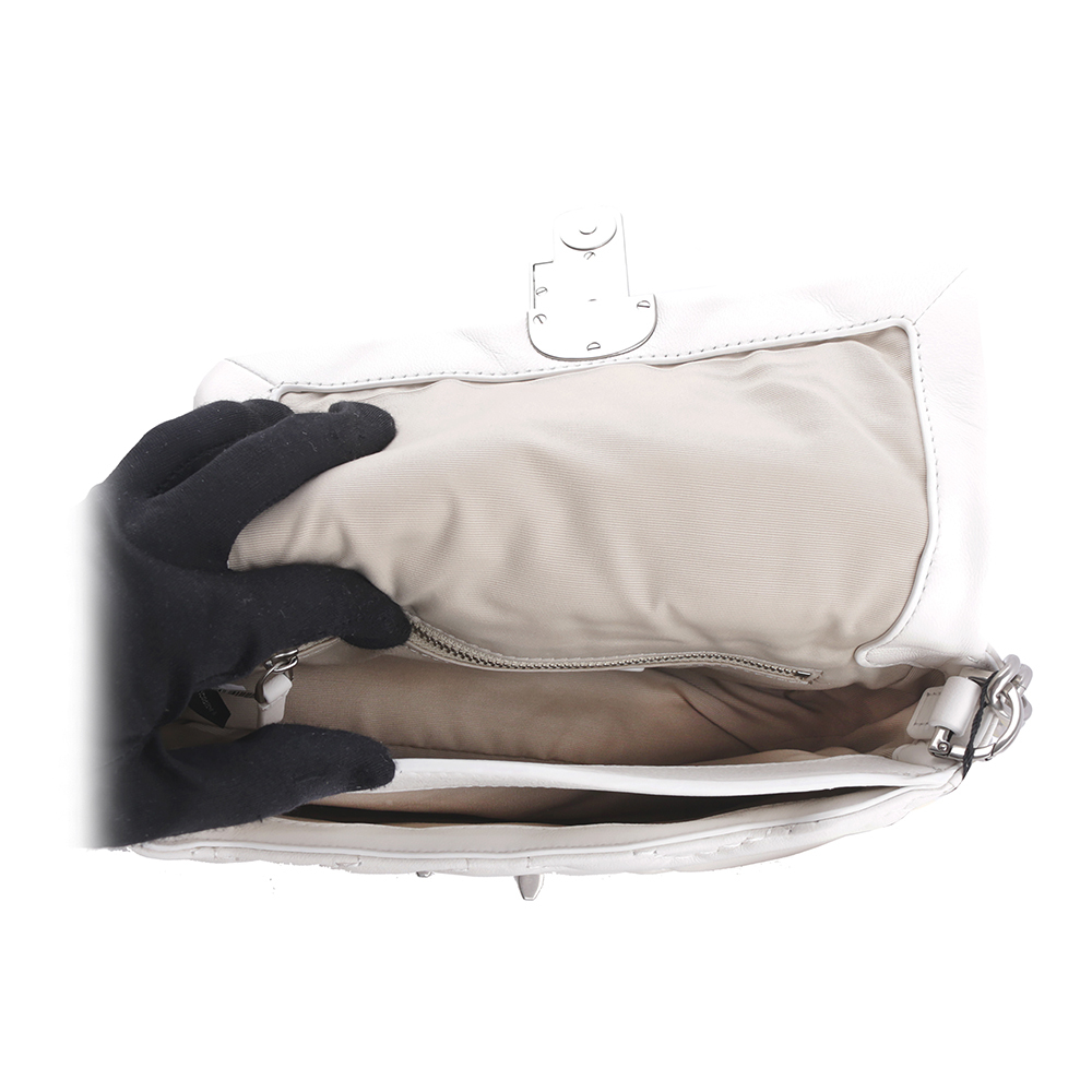 【MARC JACOBS】THE J MARC 縫線小羊皮翻蓋二用包(棉花白) 2S3HSH007H03 137