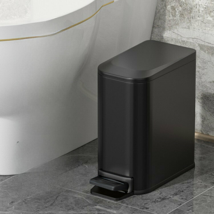 霧面踩式垃圾桶6L (奶白)(黑)/ 輕鬆購五金百貨 / F3-B-04 / 現貨/顏色隨機出貨