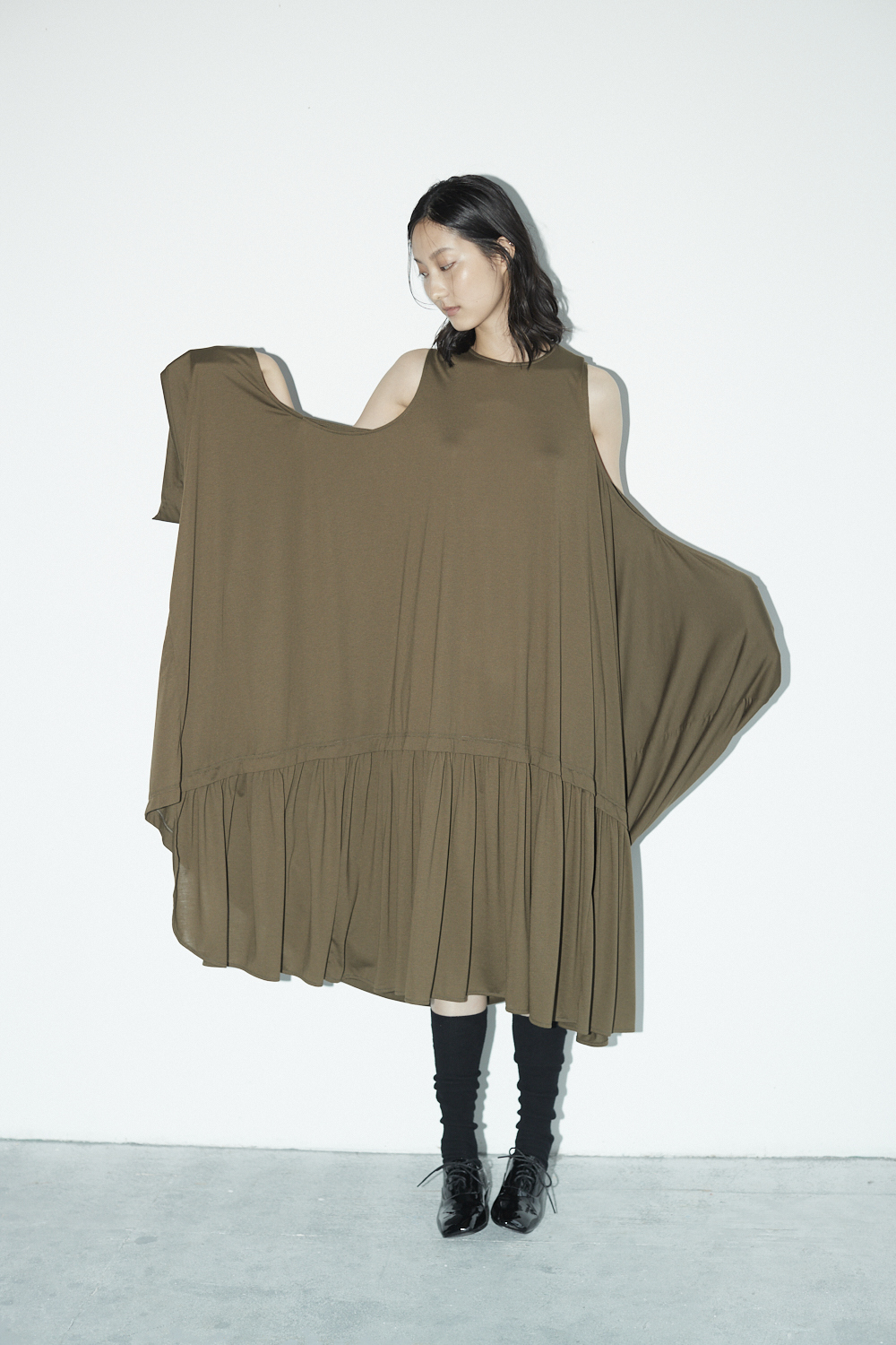 拼色拼接散褶無袖洋裝