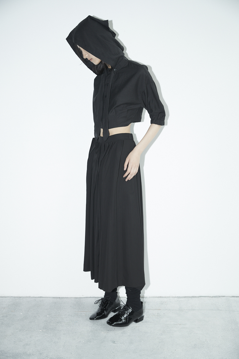 綁帶連帽五分袖短襯衫