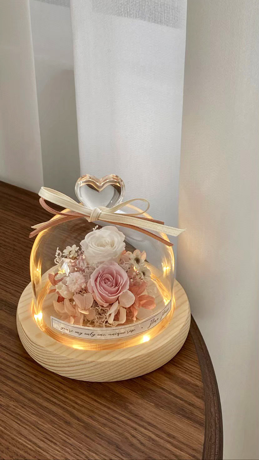 永生花愛心玻璃罩夜燈 -溫柔的你