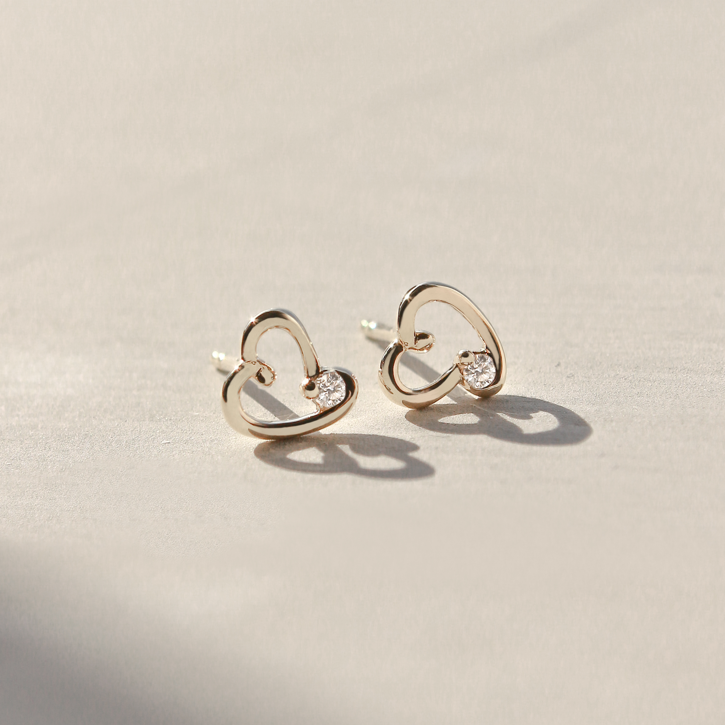 【現貨】Tiny Heart 小愛心耳環