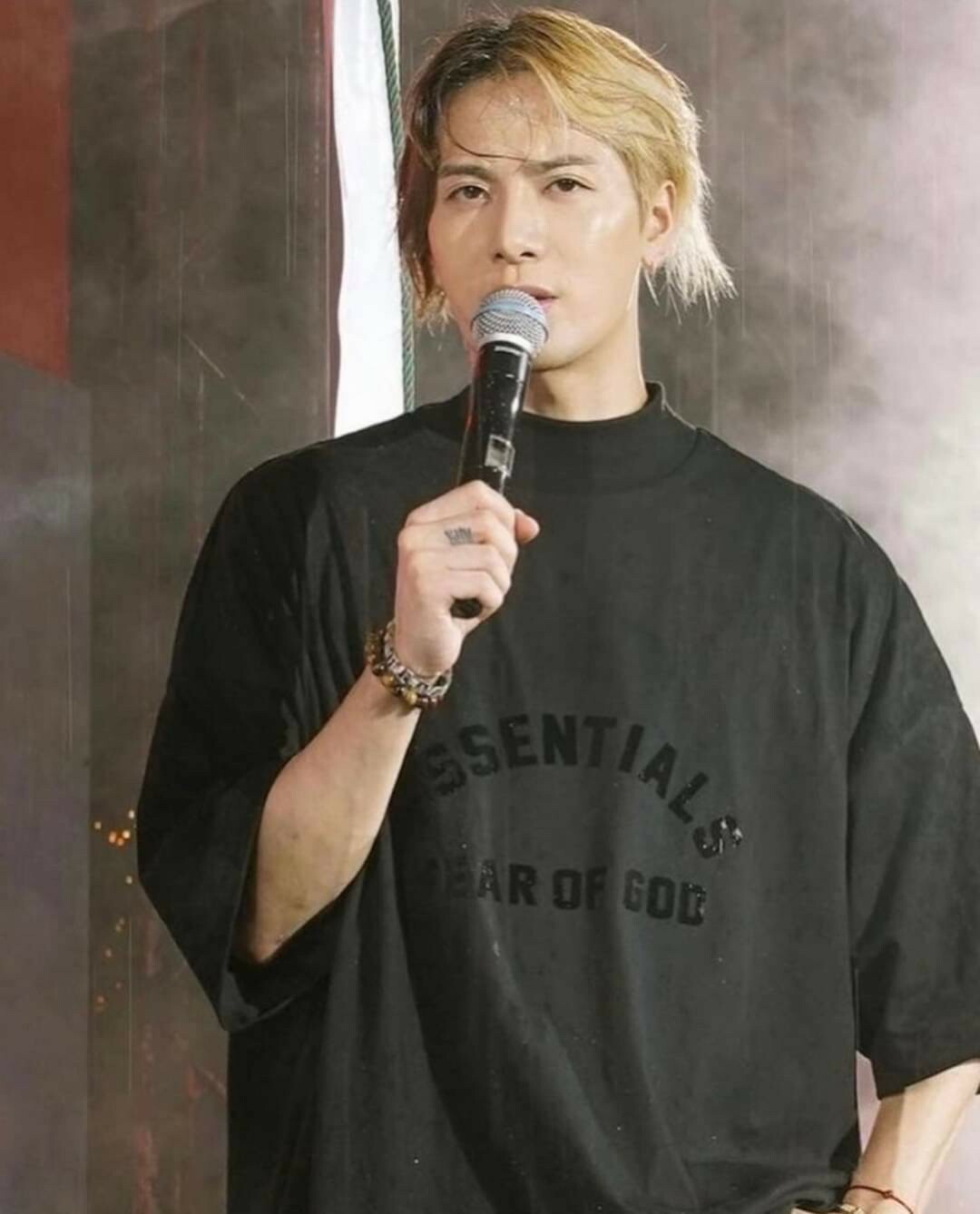 FOG ESSENTIALS 質感黑系列 小高領 膠印字體LOGO 短袖 T