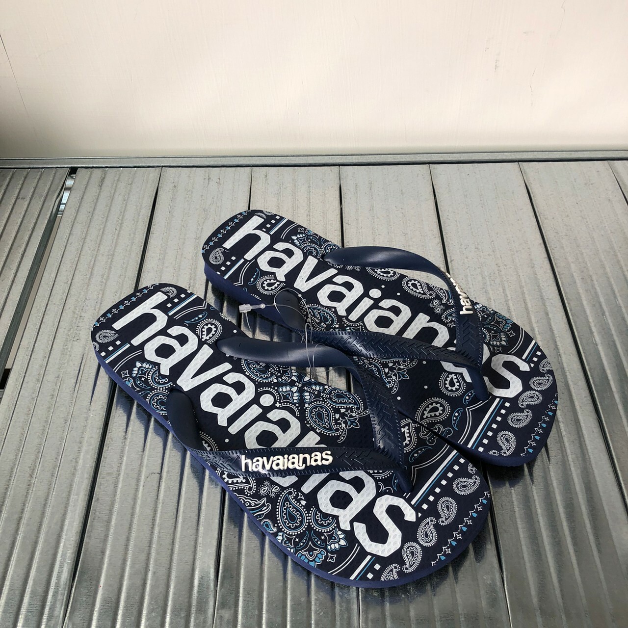 Havaianas 哈瓦仕 Top Logomania Fashion 圖騰印花系列 拖鞋 夾腳拖 男鞋 藍白 4148449-0555