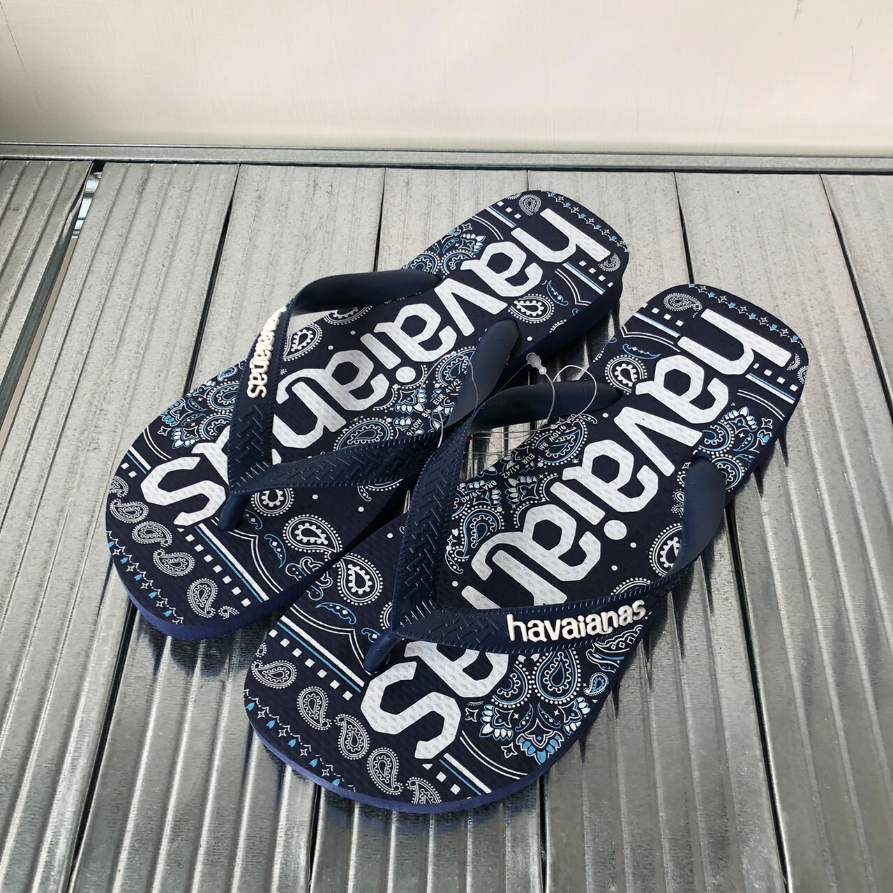 Havaianas 哈瓦仕 Top Logomania Fashion 圖騰印花系列 拖鞋 夾腳拖 男鞋 藍白 4148449-0555