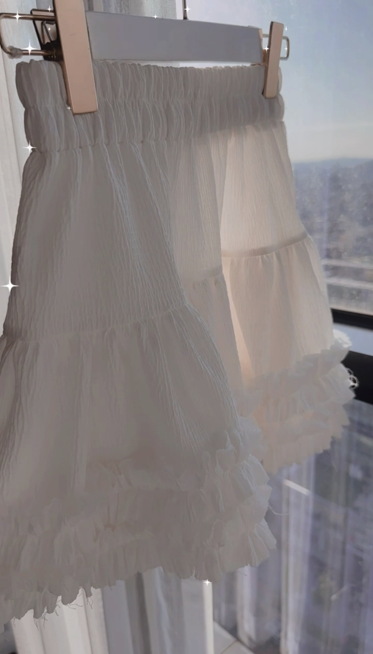 *MADE BY BJ2 SERIES* THE WHITE RUFFLE WOOD GRAIN SKIRT 2023