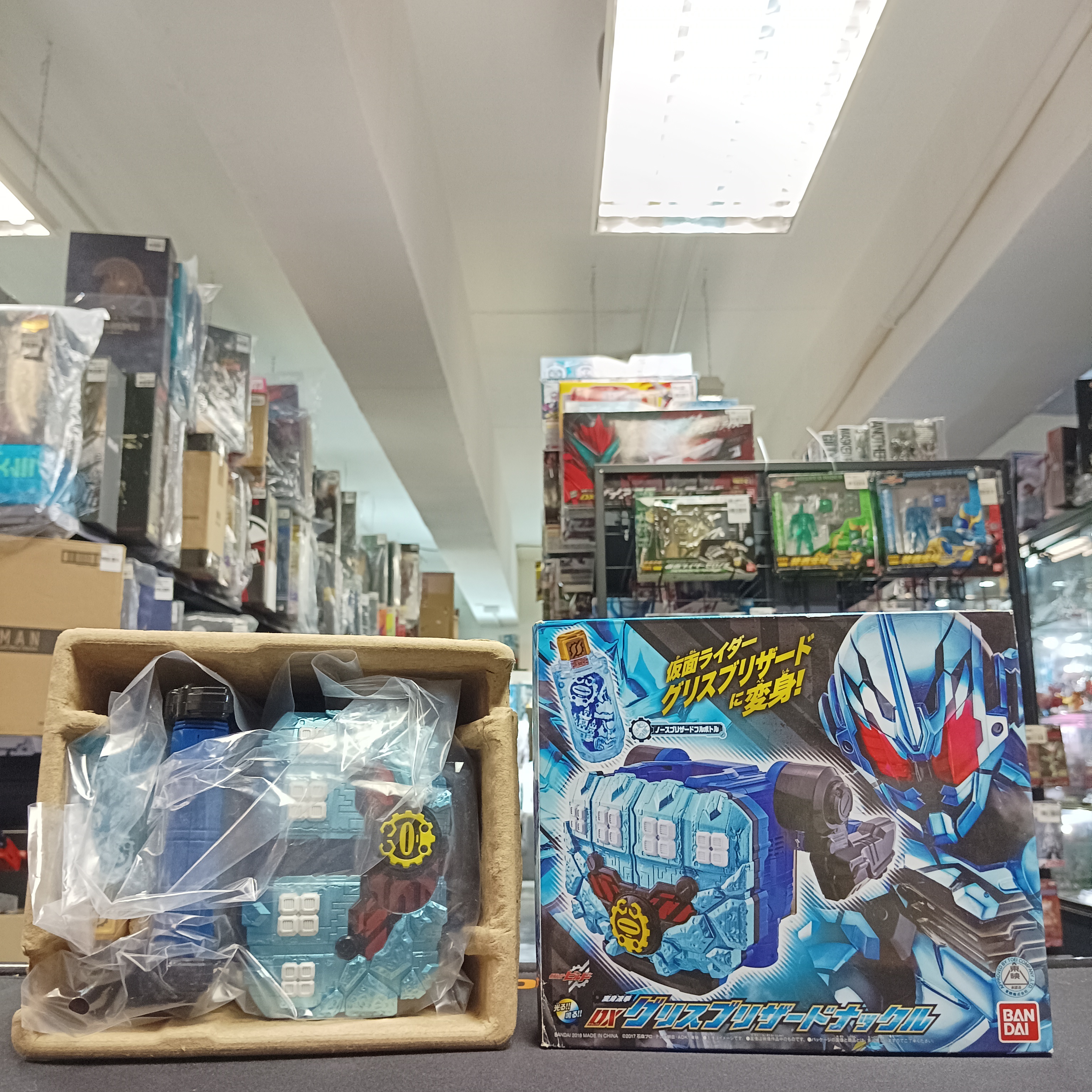 幪面超人-DX BUILD Grease Blizzard Knuckle 冰拳