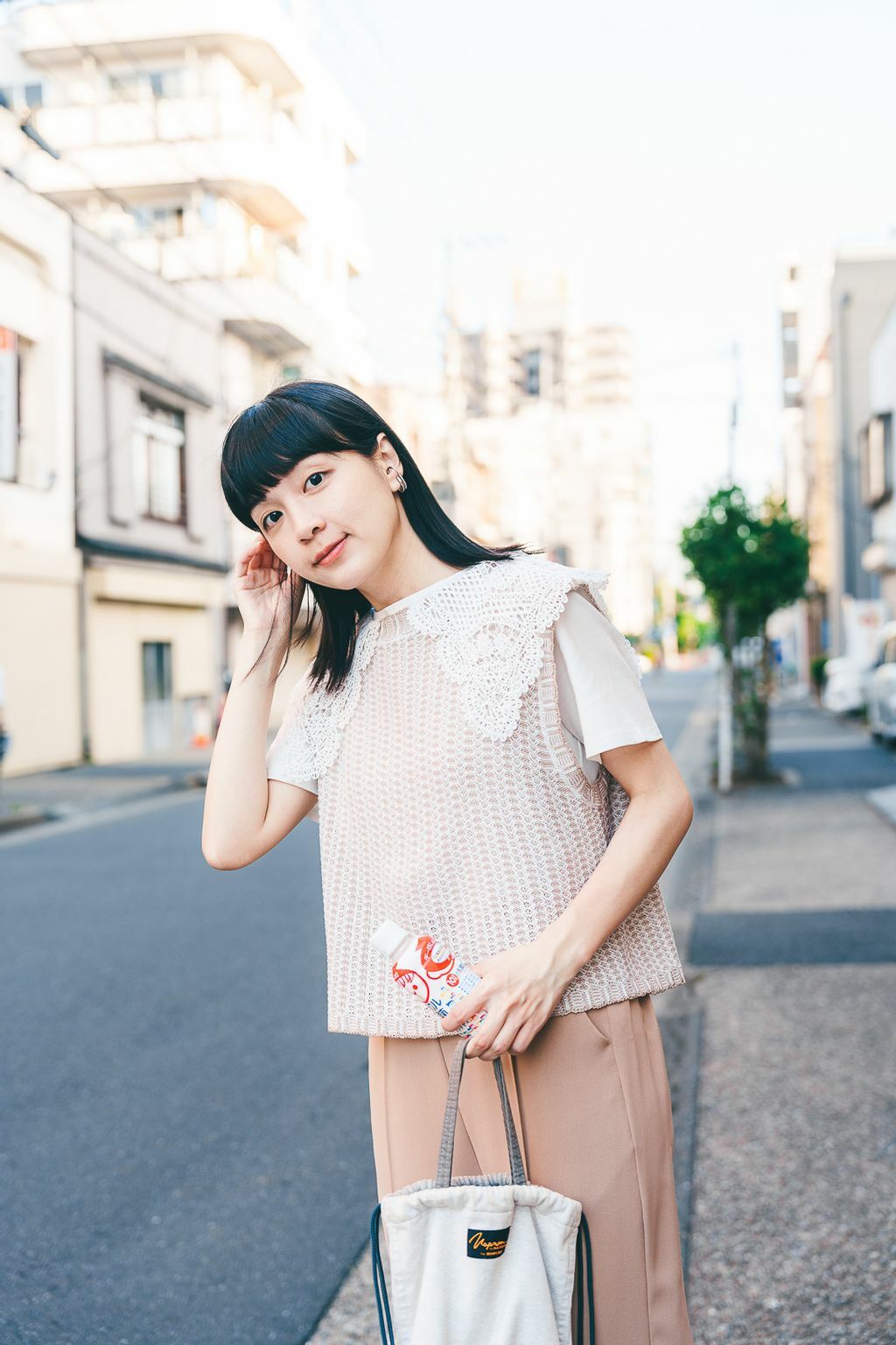 交錯編織撞色背心(三色-奶茶米)