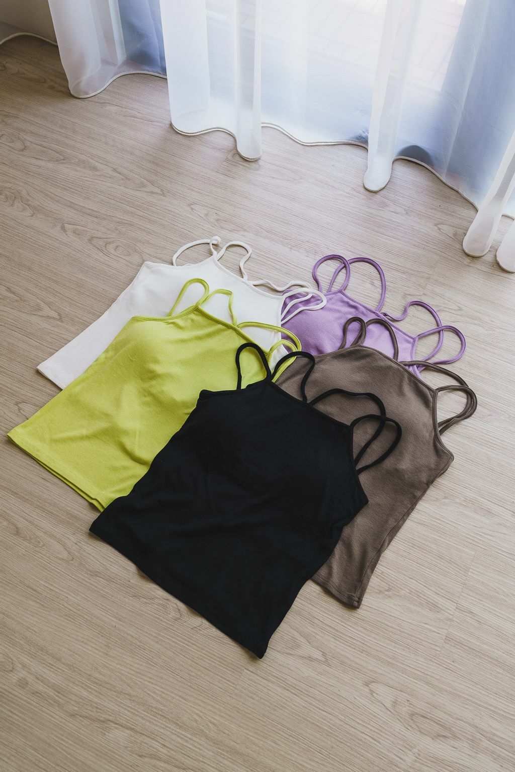 廣受好評！設計吊帶背心(五色)