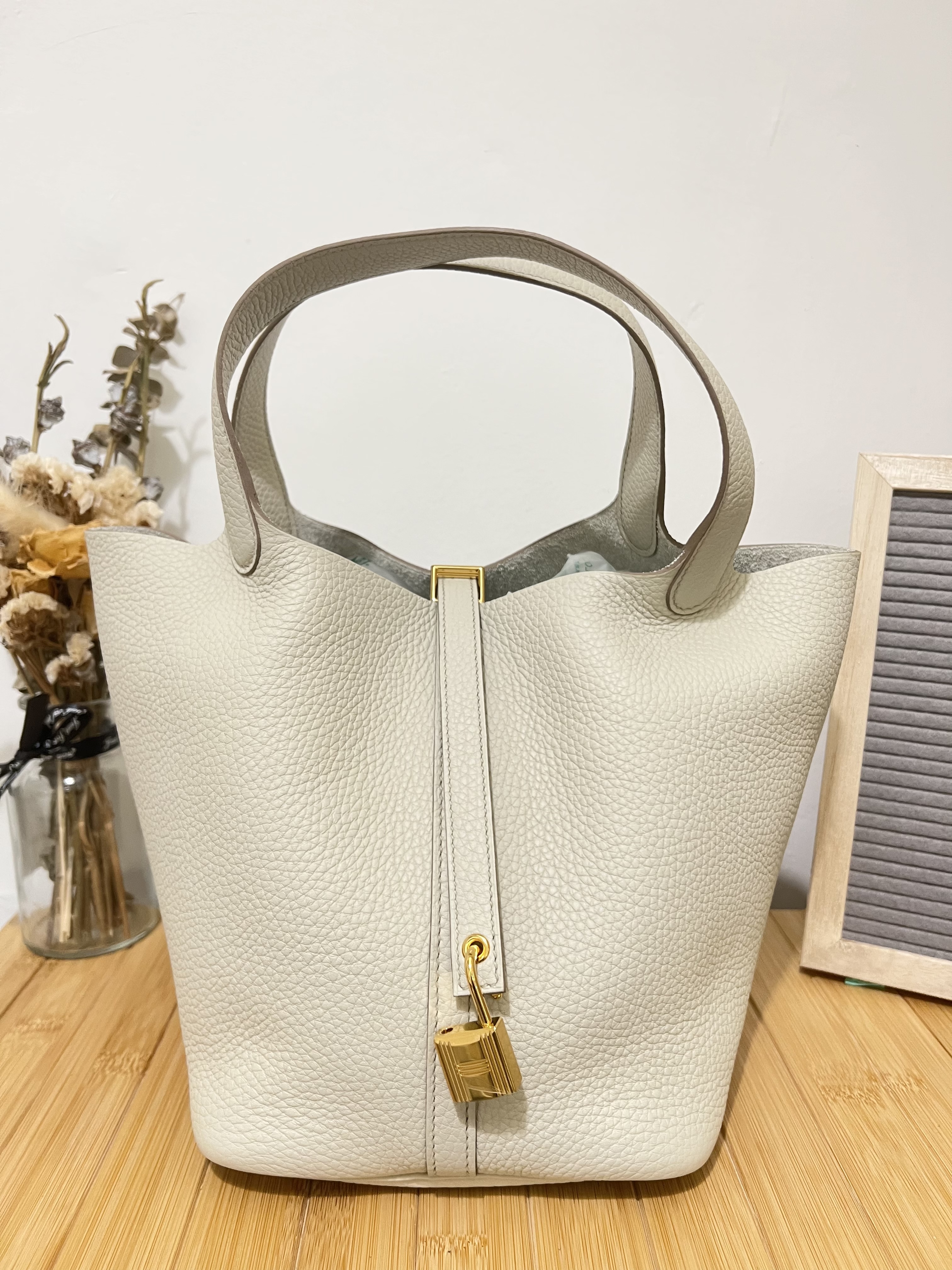 *Unused* Hermes Picotin 22 (stamp u/ beton/ clemence)