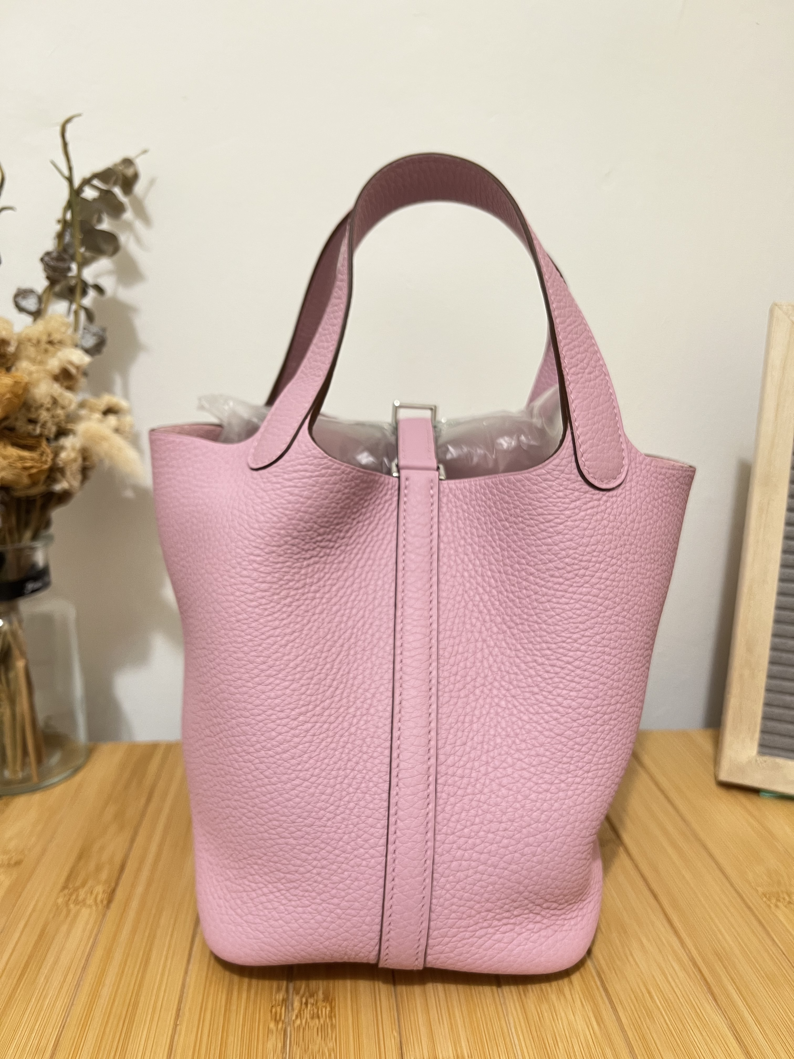 *Unused* Picotin 18 (stamp u/ X9 mauve sylvestre/ clemence)