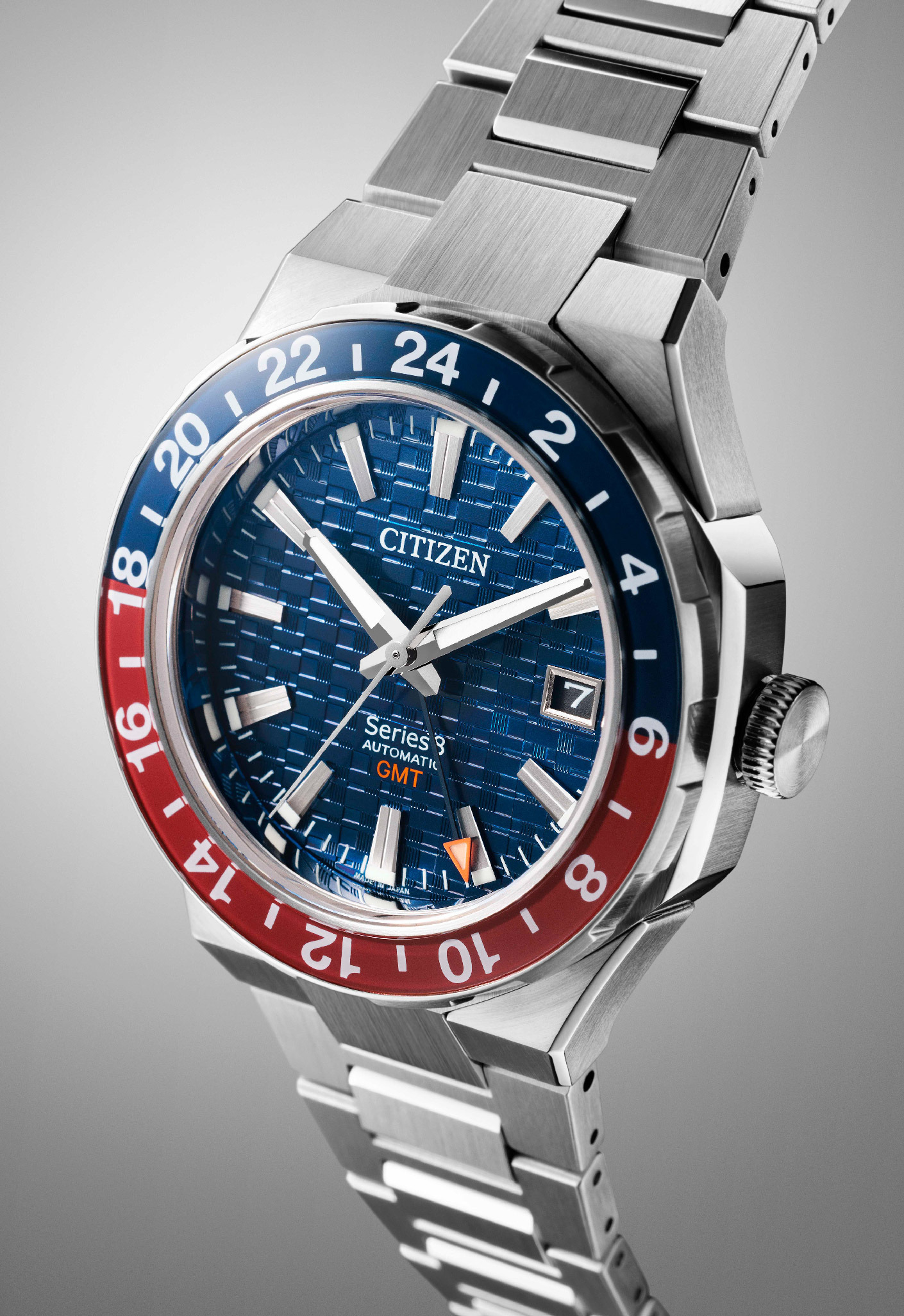 萬年鐘錶 - Citizen 星辰錶  Series 8   880系列  紅藍雙色錶圈抗磁機械男錶  NB6030-59L 錶徑41MM