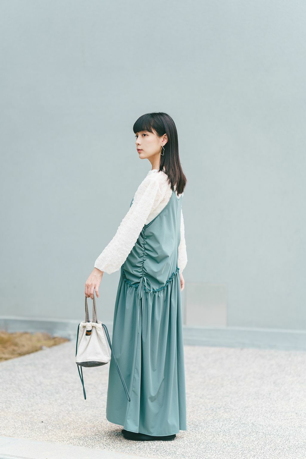 設計感綁帶吊帶裙(兩色-挪威藍)