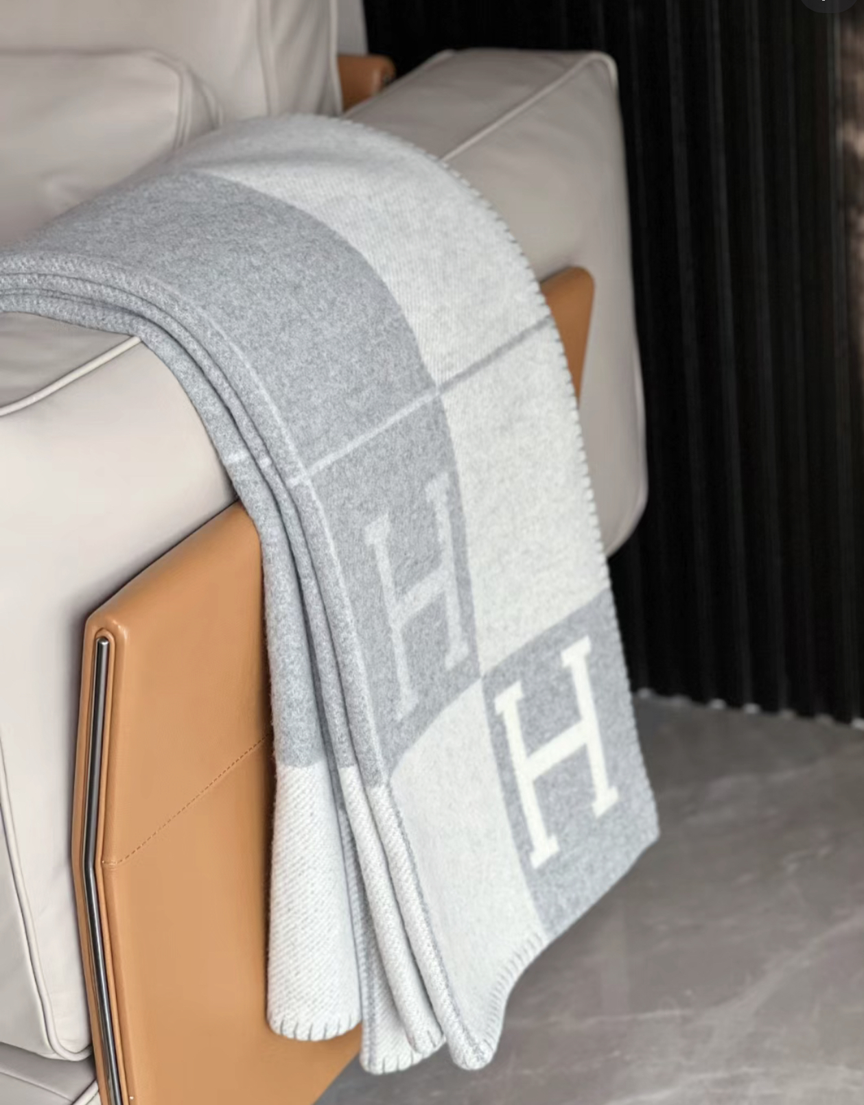 Hermes grey blanket