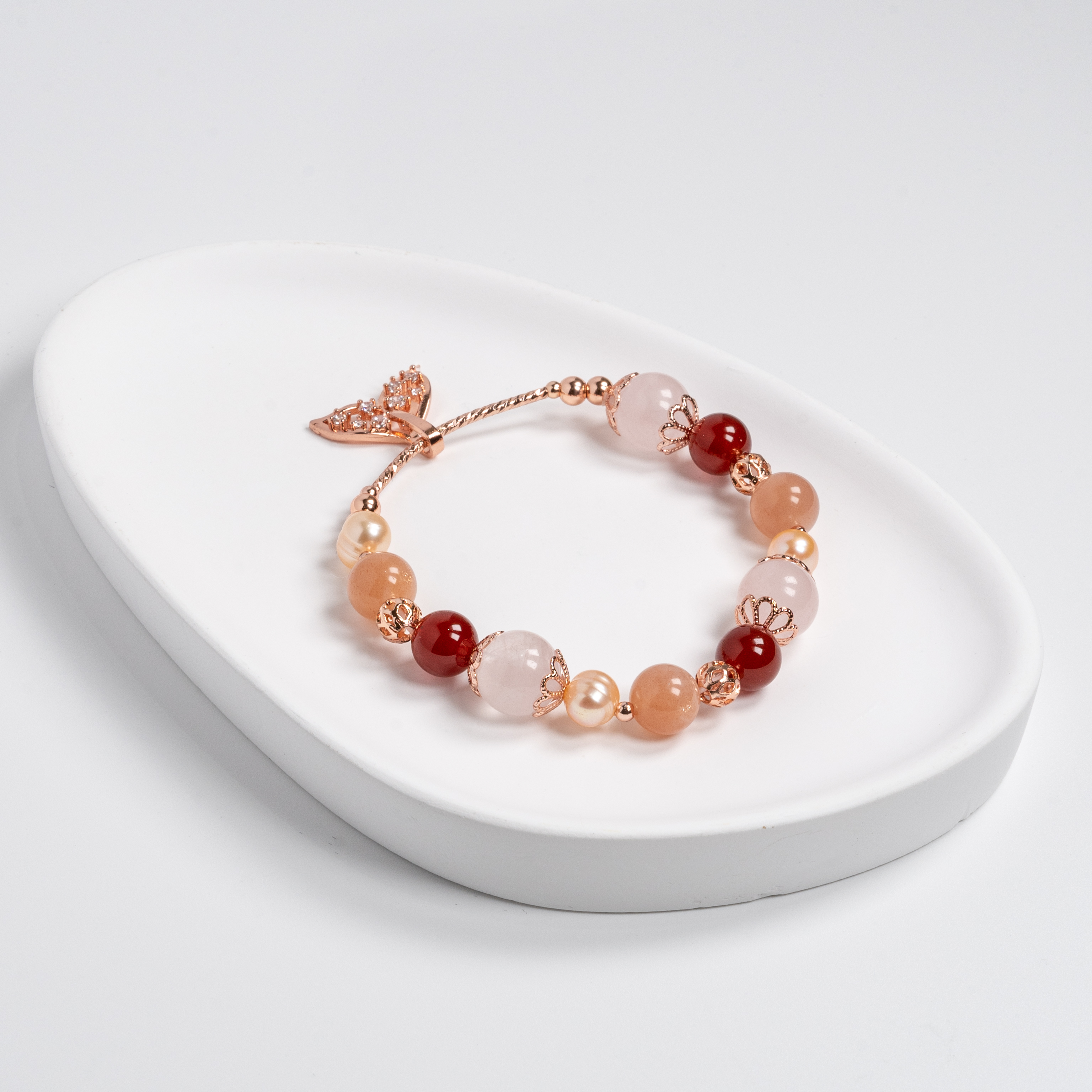 【主水晶】粉水晶【輔水晶】紅瑪瑙、太陽石、淡水珍珠