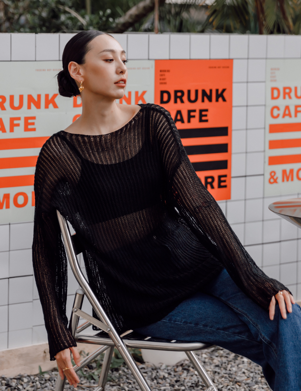 船領大鏤空針織上衣（黑色）