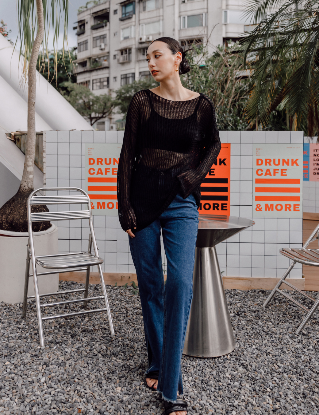 船領大鏤空針織上衣（黑色）