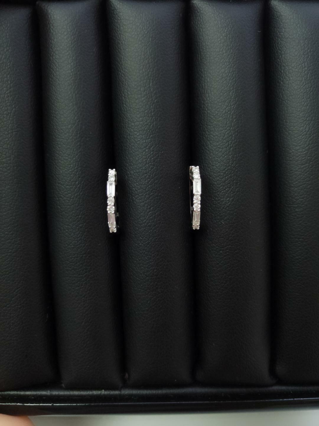 18K White Gold Diamond Earrings