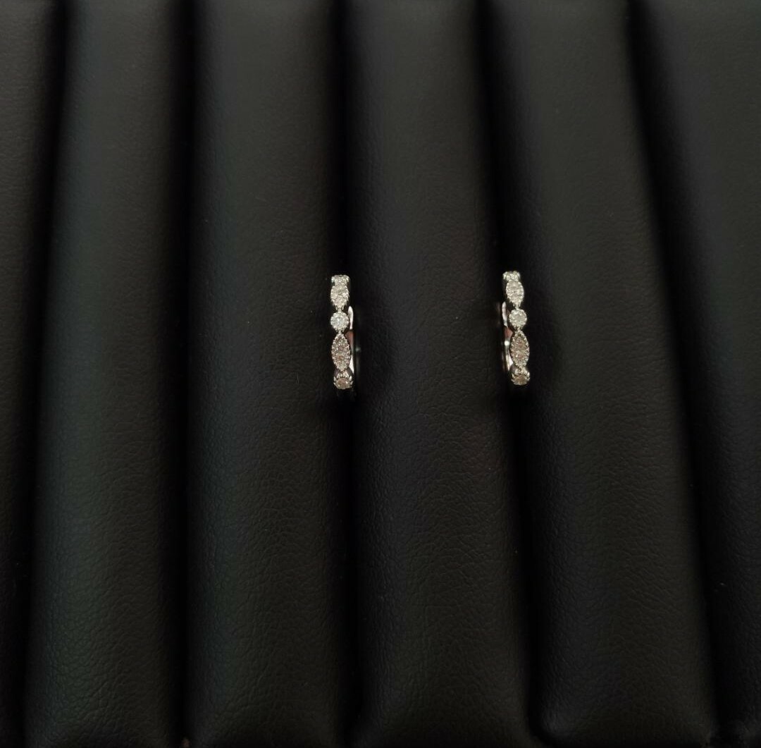 18K White Gold Diamond Earrings