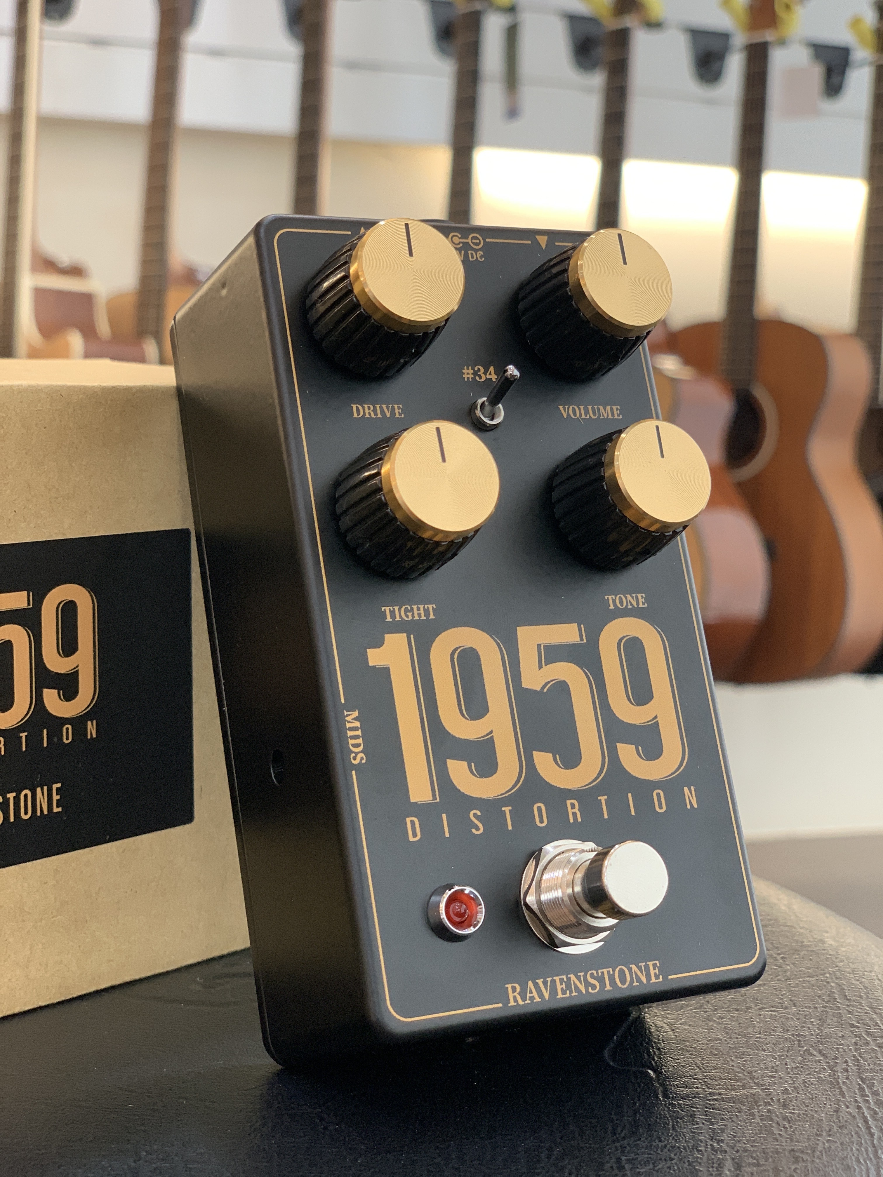 早鳥優惠中】雷文聲學- Ravenstone 1959 Distortion 破音效果器黑色