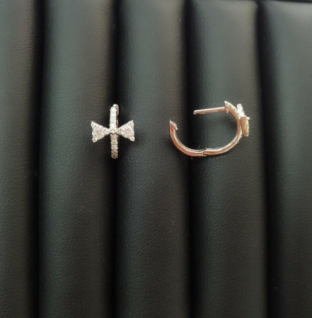 18K White Gold Bow Diamond Earrings
